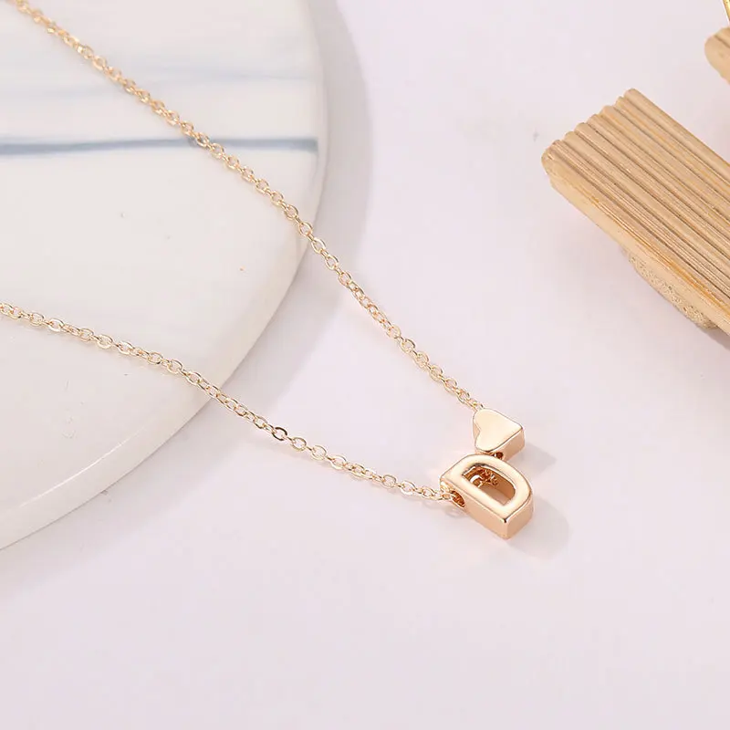 Fashionable love 26 English letters pendant necklace Creative and versatile peach heart short clavicle necklace