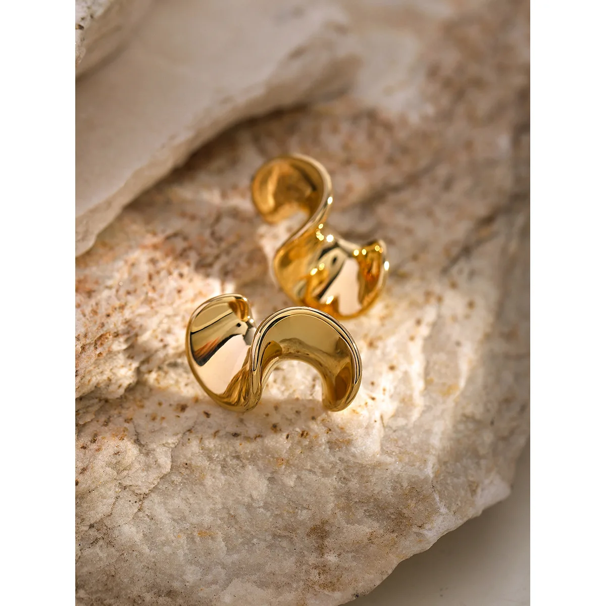 Aretas New Product Ideas 2024 Irregular Spiral Earrings Modern Jewelry Gold Plated Statement Stainless Steel Fashion Earrings