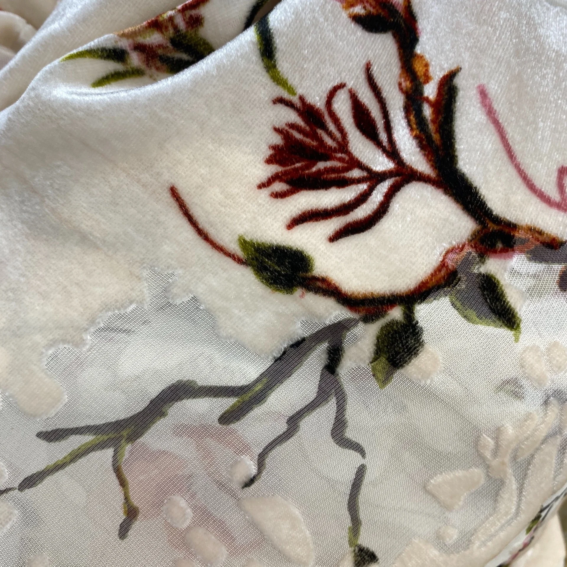 100% mulberry silk background flocking rayon burnt out printed velvet fabric 170g 140cm width for Spring,Autumn,Winter clothing