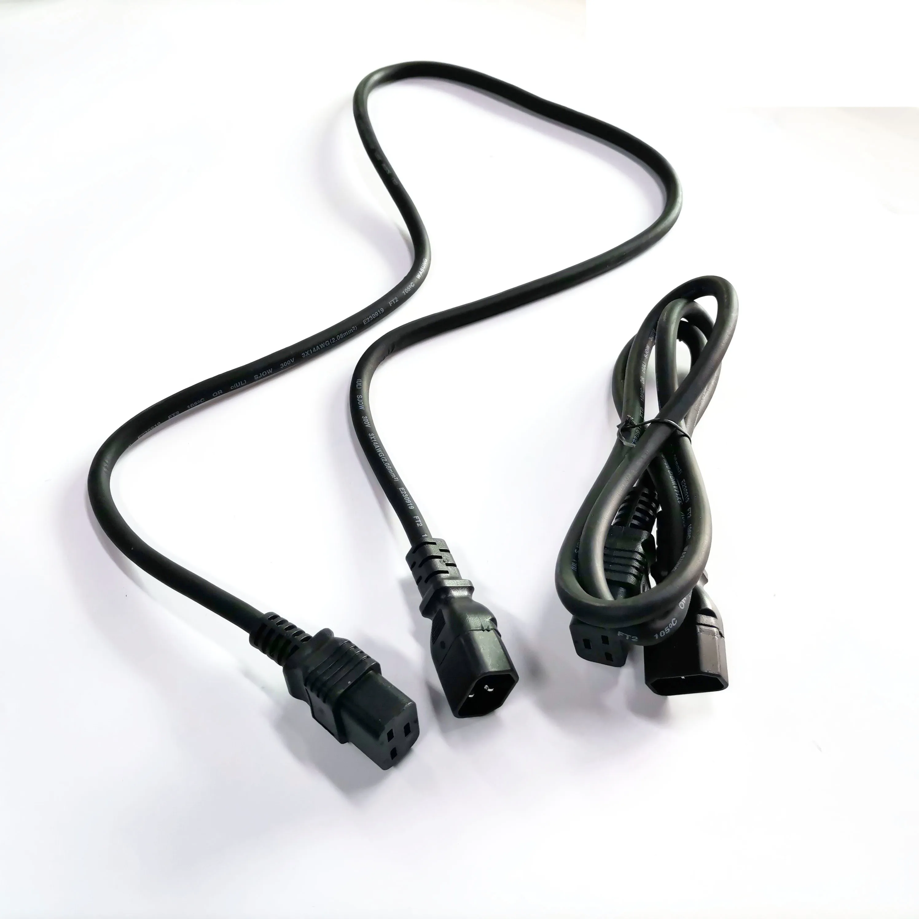 Черный удлинитель SJOW FT2 14AWG 1,8 м C14 к C19