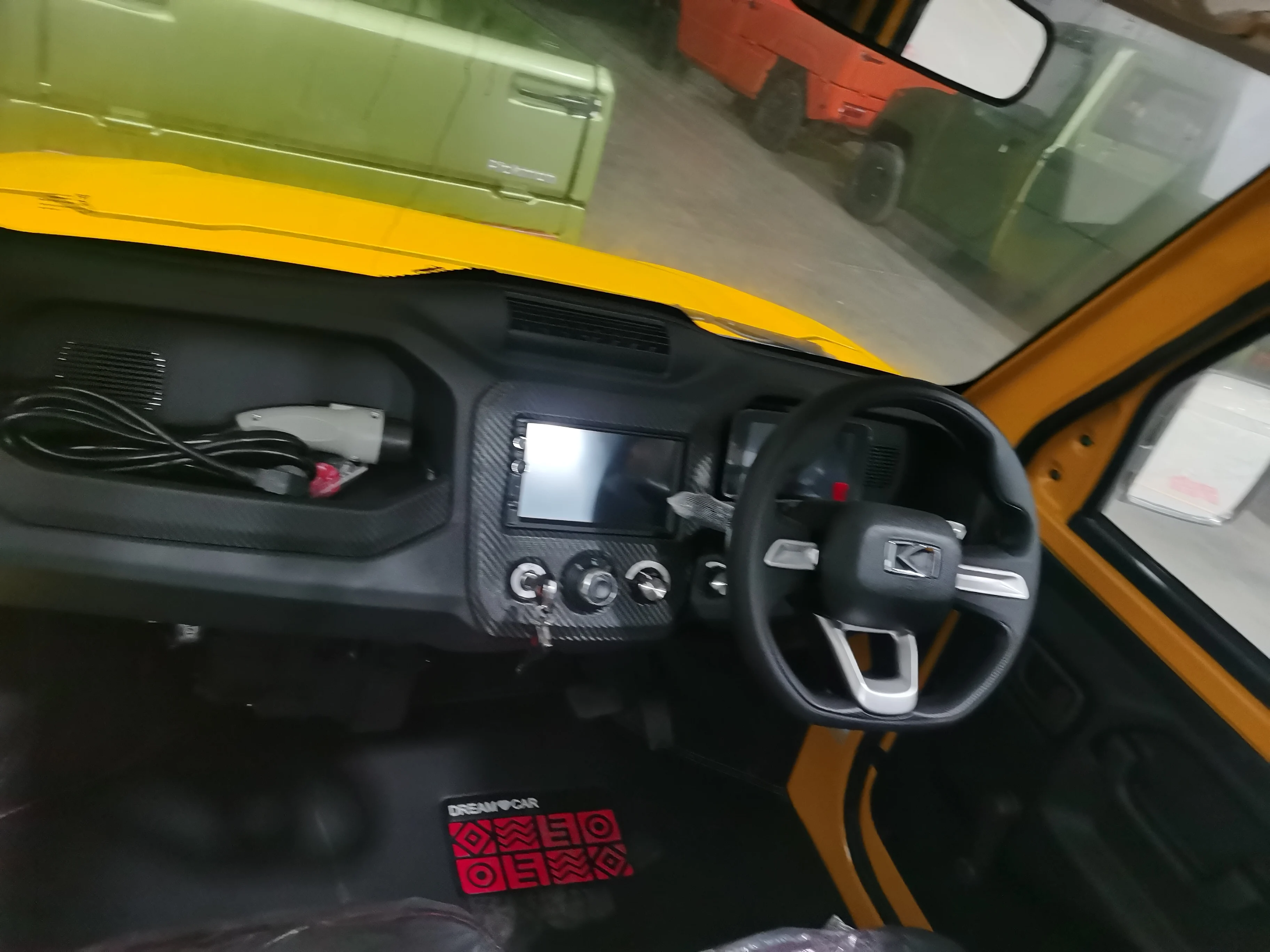 New Small Light Pickup electric mini Trucks compact neighbourhood truck for adult manual Chinese pickup truck LHD