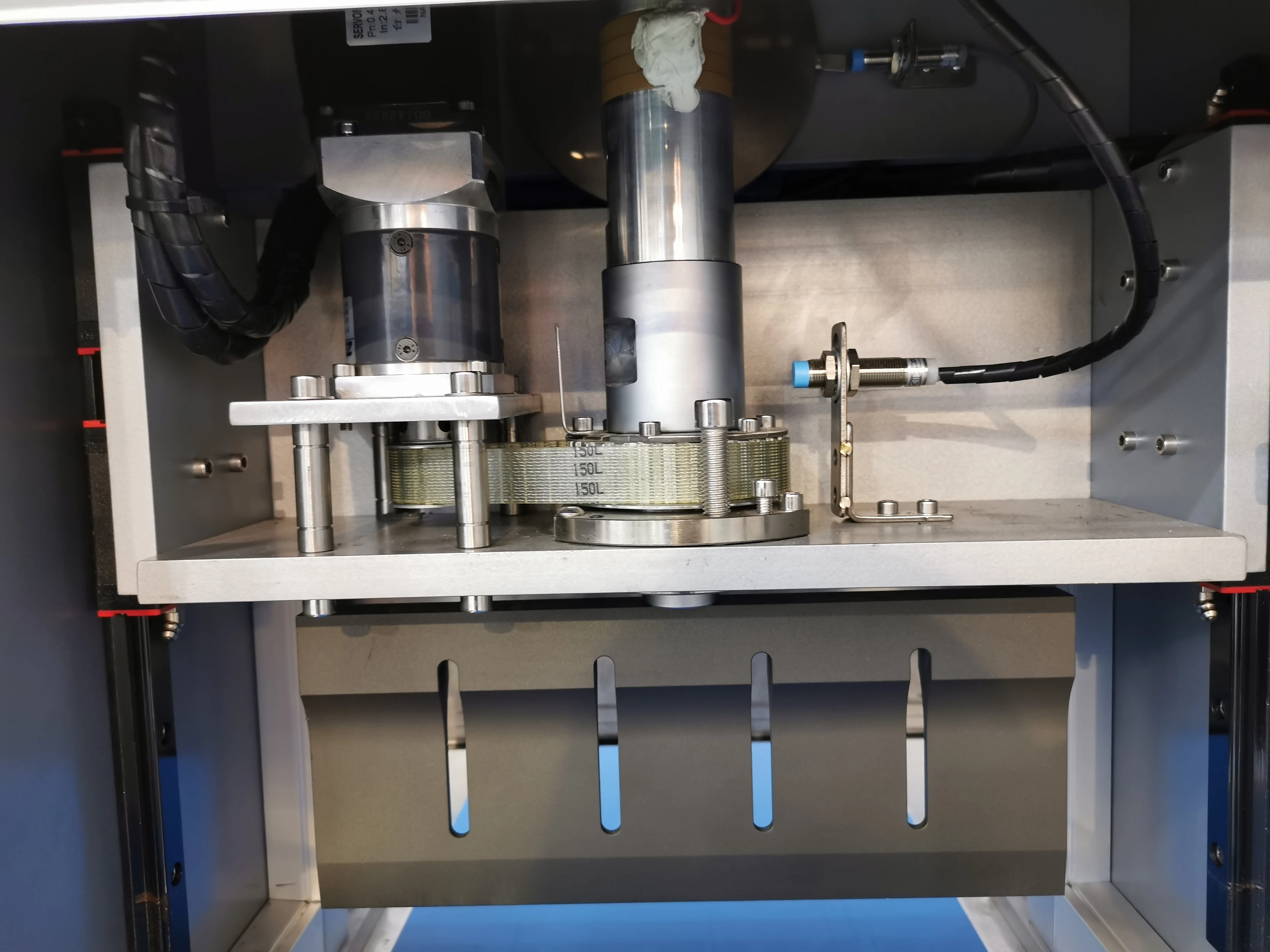 Wanli High Efficiency Ultrasonic Cutter Food and Snack Cutting Machine Equipment