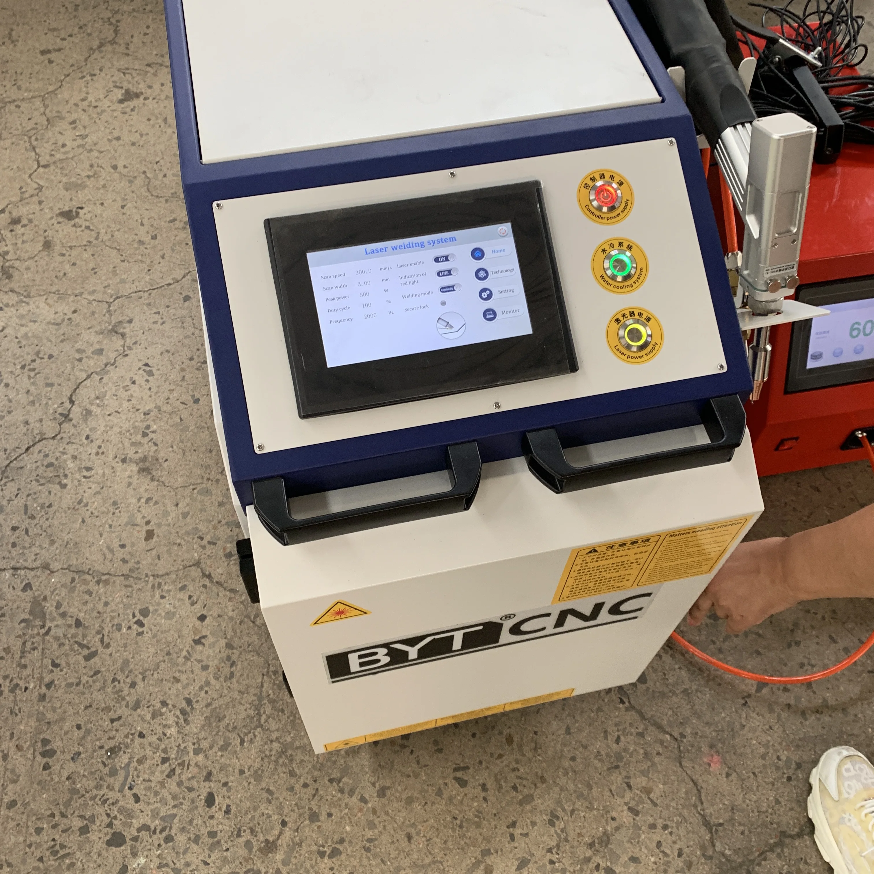 3 In 1 Handheld Laser Welding Machine 1500W water cooling fiber laser welding machine stainless steel aluminum copper welding