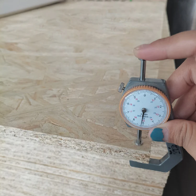 
Best Selling Top Quality Melamine Laminated Particle Board/Cheap Chipboard/OSB for Furniture 