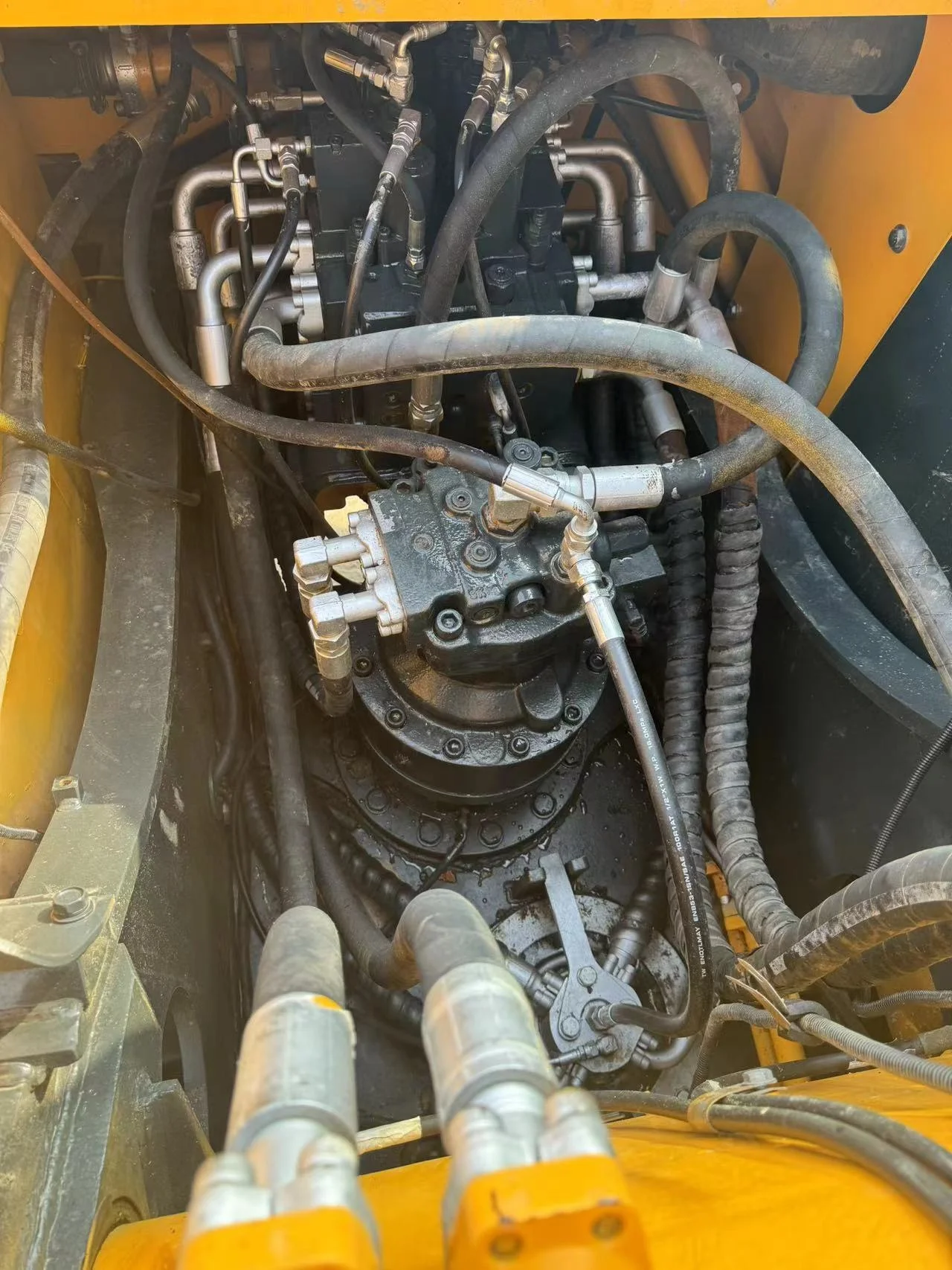 22 Ton Hyundai 220LC-9S Used excavator for sale and other Hyundai second hand Excavators for sale in China