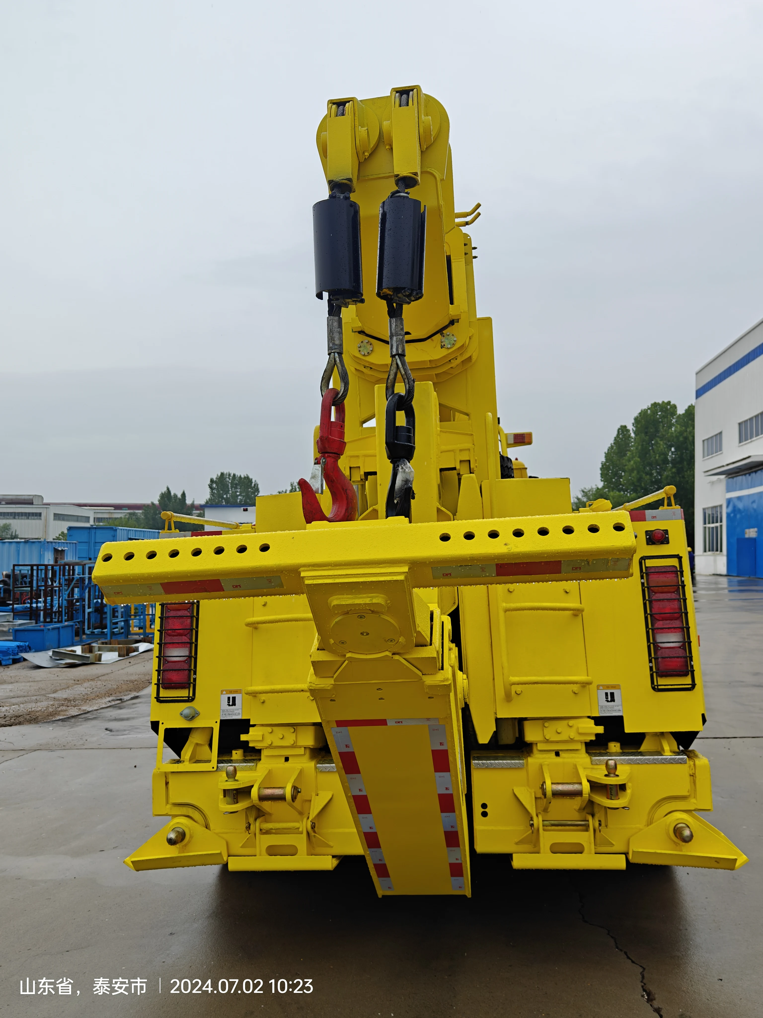 400hp SINOTRUK HOWO 8X4 Wrecker Towing Truck 40 Ton 50 Ton HOWO Wrecker Truck