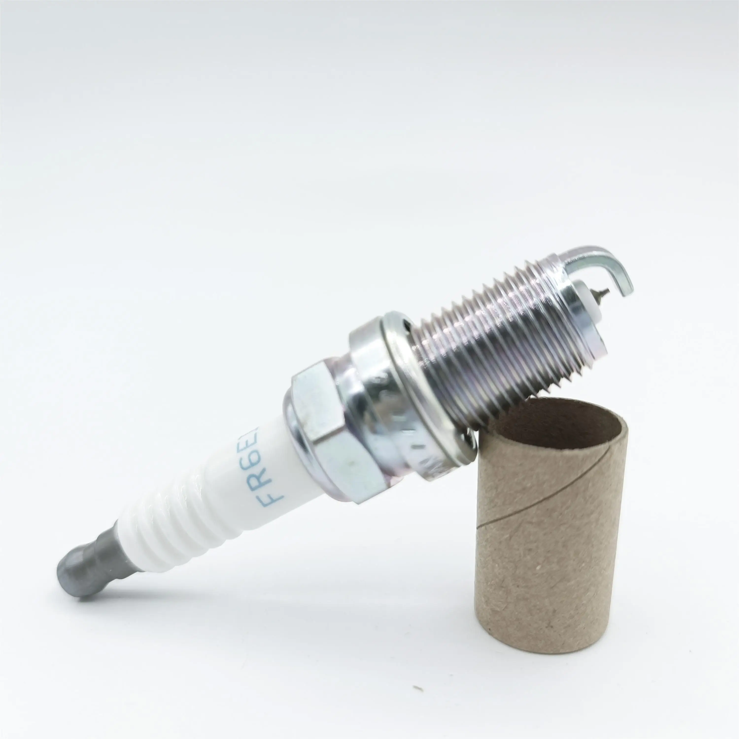 04E905601B 06E905611 04C905616 04C905616B 10100035HJ 101905036AA 101000051AA for Volkswagen Sagitar and audi spark plug