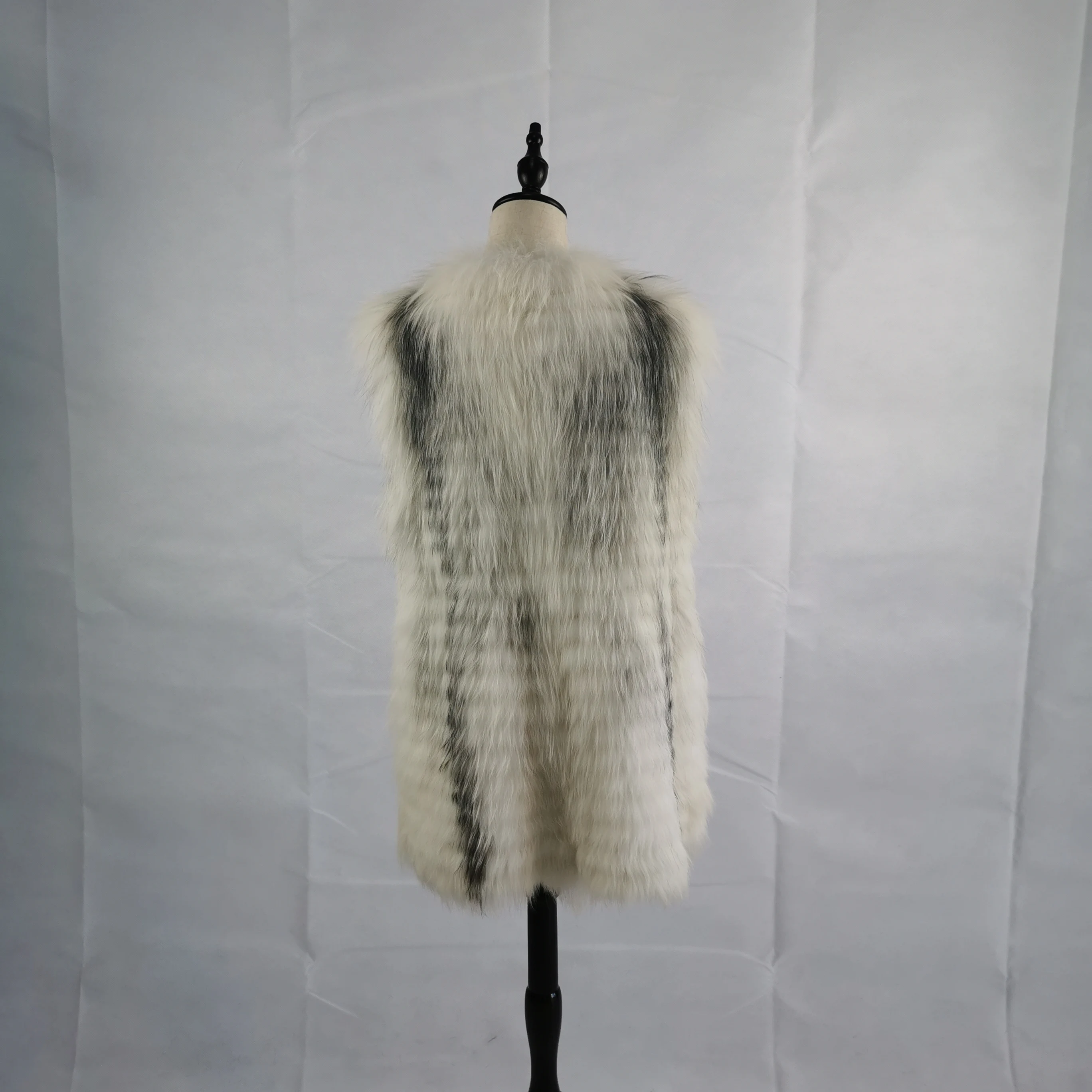 
2019 Custom And Wholesale Fashion High Quality Long Fox Fur Vest 