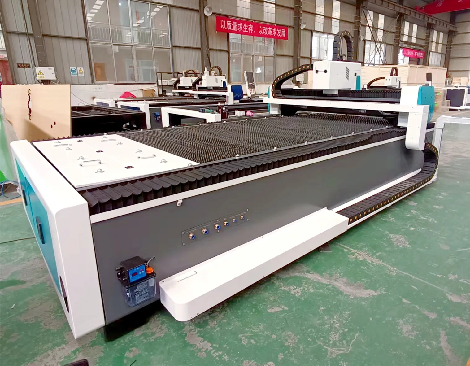 4*8Ft 1325 1.5kw Fiber Laser Cutting Machine For Steel