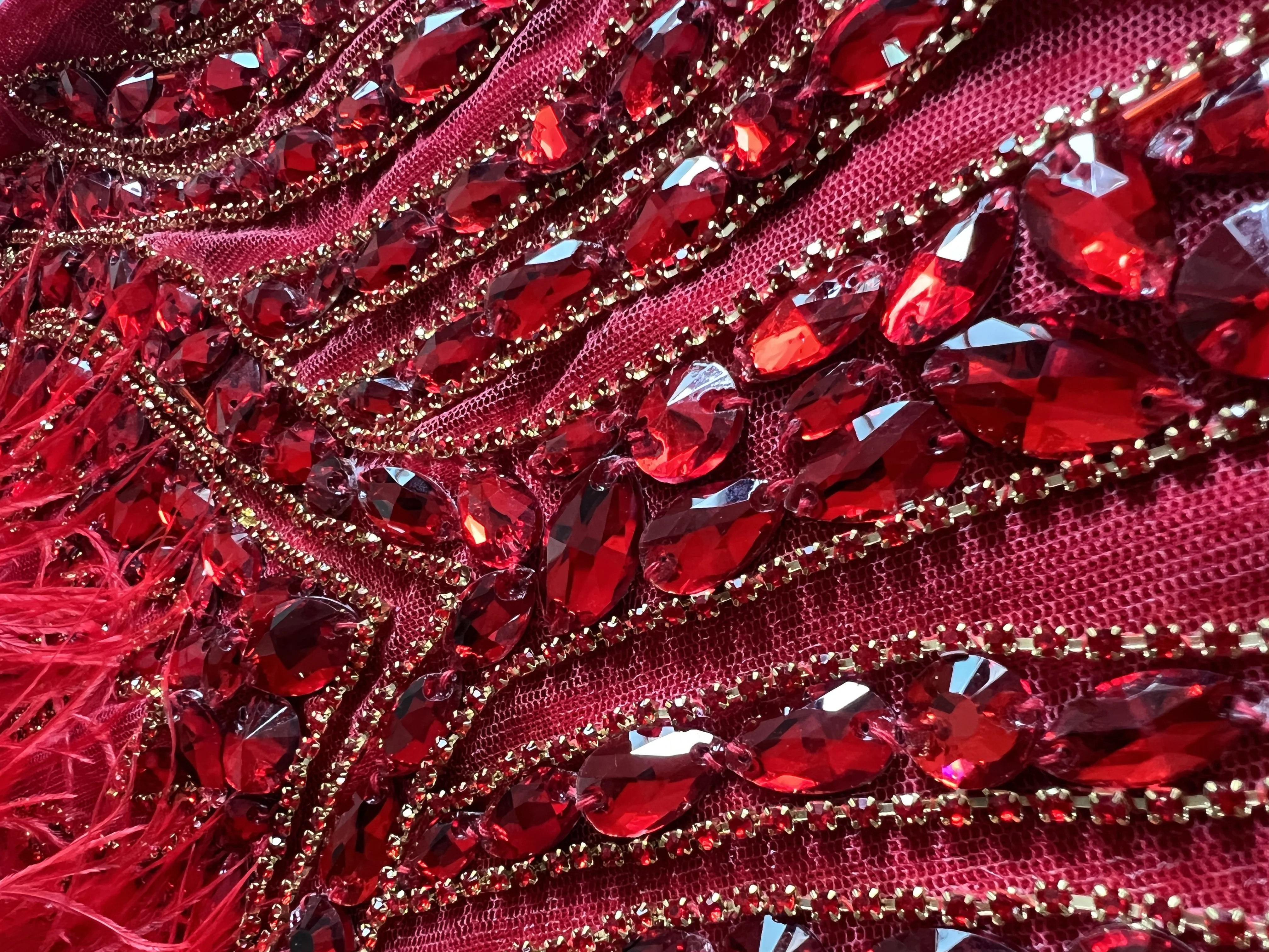 Sexy See Through Handmade Beaded Women Cocktail Gowns Red Feather Black Girls Mini Birthday Party Short Prom Dresses