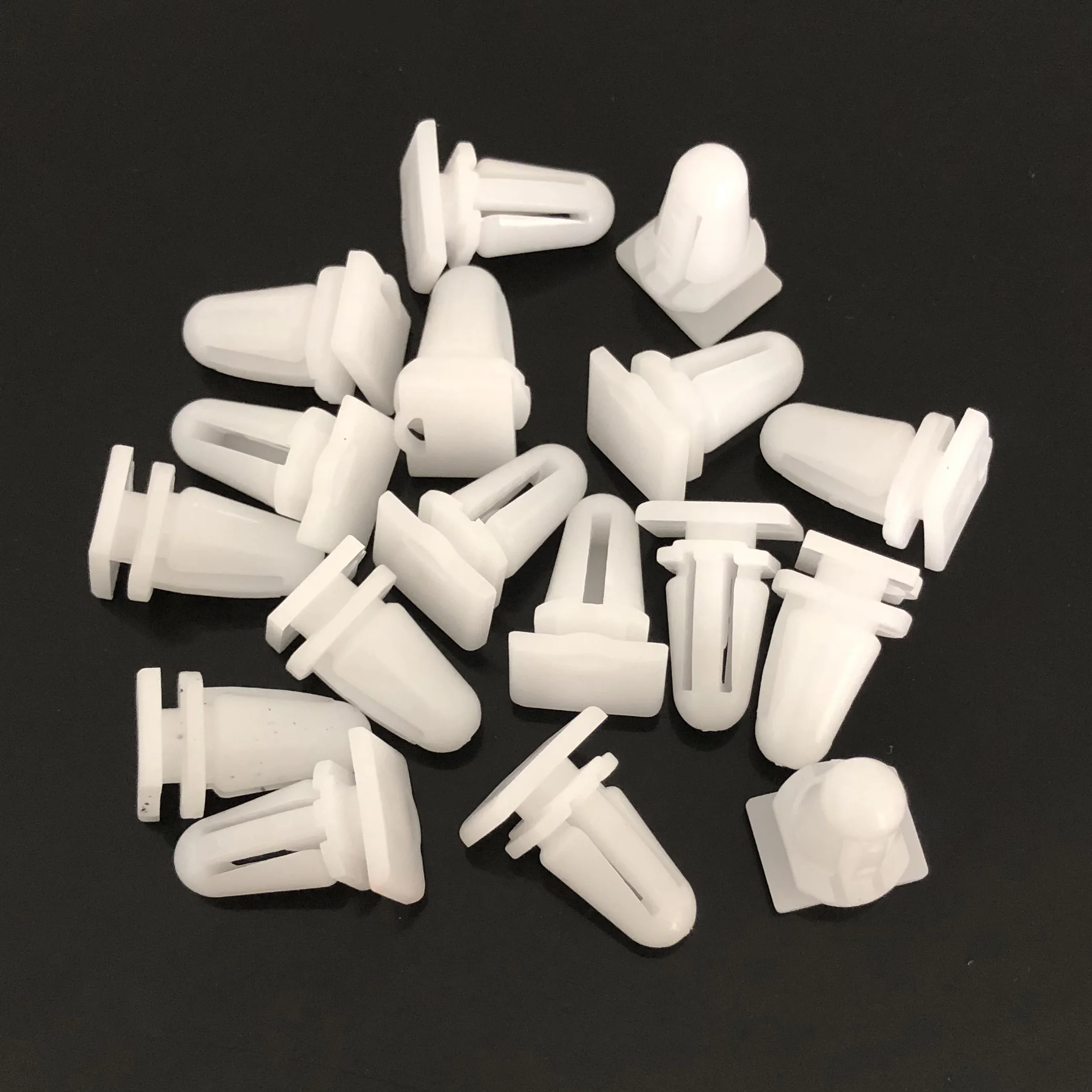 10X Door Sill Fastener Clips Fixed Rivet Retainer For BMW E30 E36 E39 E38 325xi 525i Cover Plate Rivet Clip Retainer 51471840961