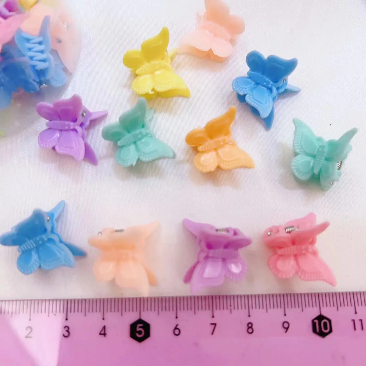 Hot Selling Sweet Women Girls Hair Accessories Gift Clear mini hawaii flowers hair clips Mini glitter flower hair Claw