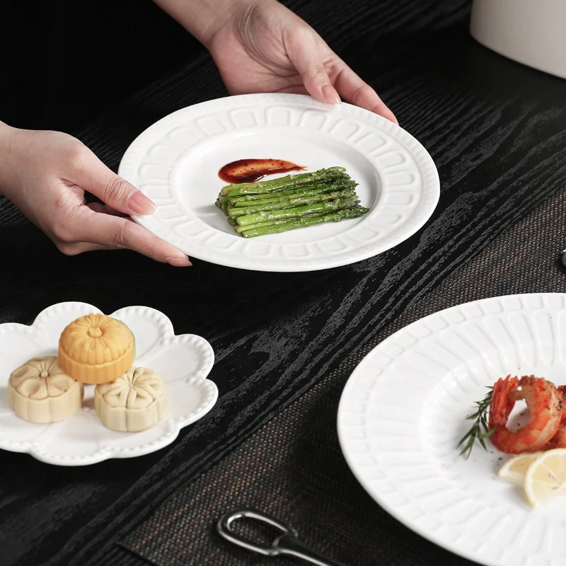 Elegant Embossed Design White Ceramic Dinner Plate Set