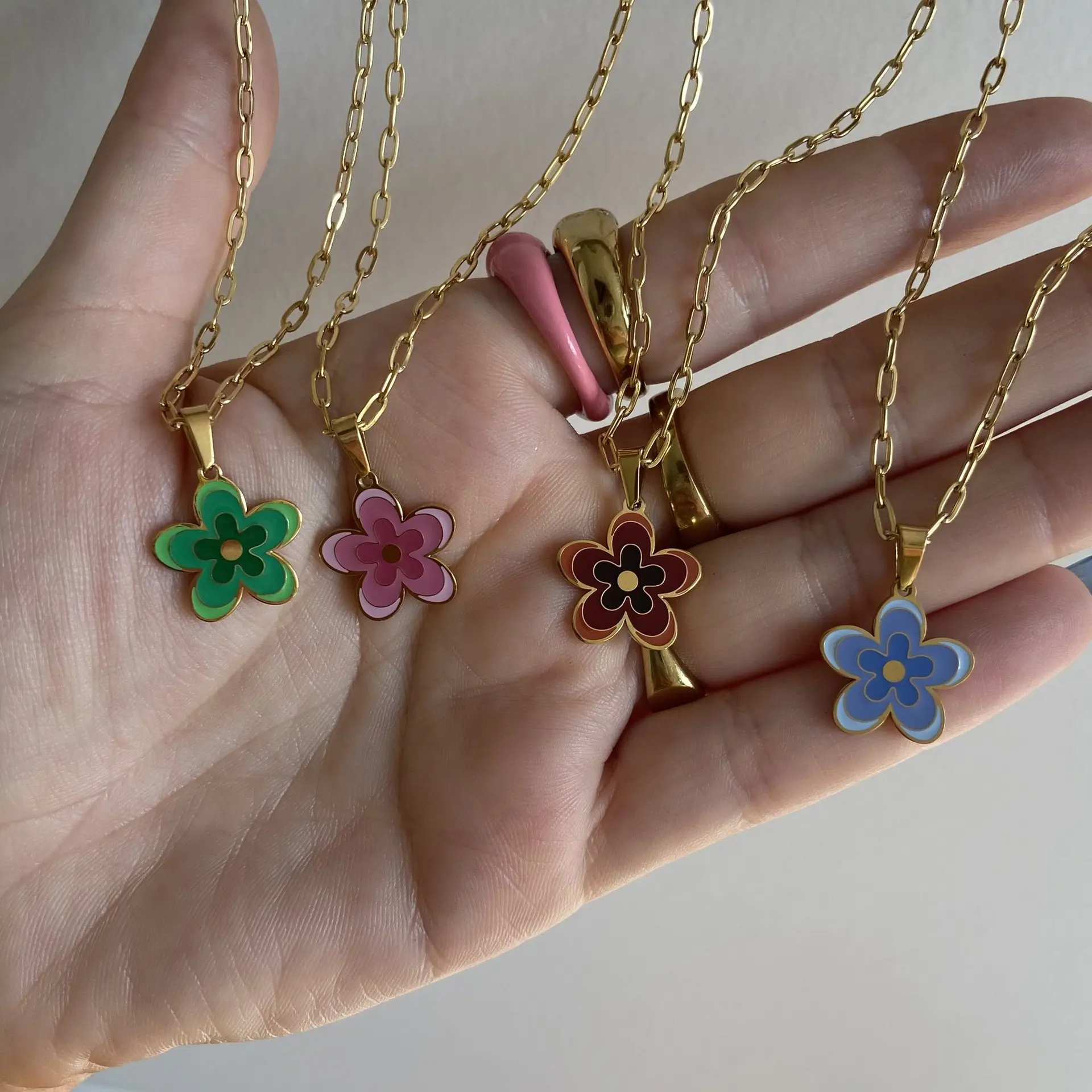 NUORO Multi Layer Floral Clavicle Chain Necklace 18K Gold Paper Clip Link Chain Titanium Steel Drop Oil Flower Pendant Necklace