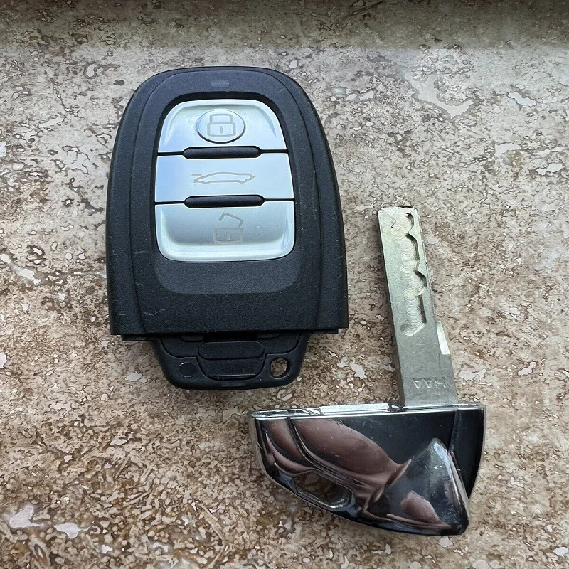 3 button key smart card replacement case shell for Lamborghini letter on the back with small key metal logo