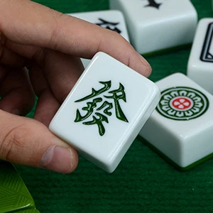 Chinese Board Game Mahjong Sets Wholesale Top Quality Durable Mahjong Set Portable aluminum box mahjong set