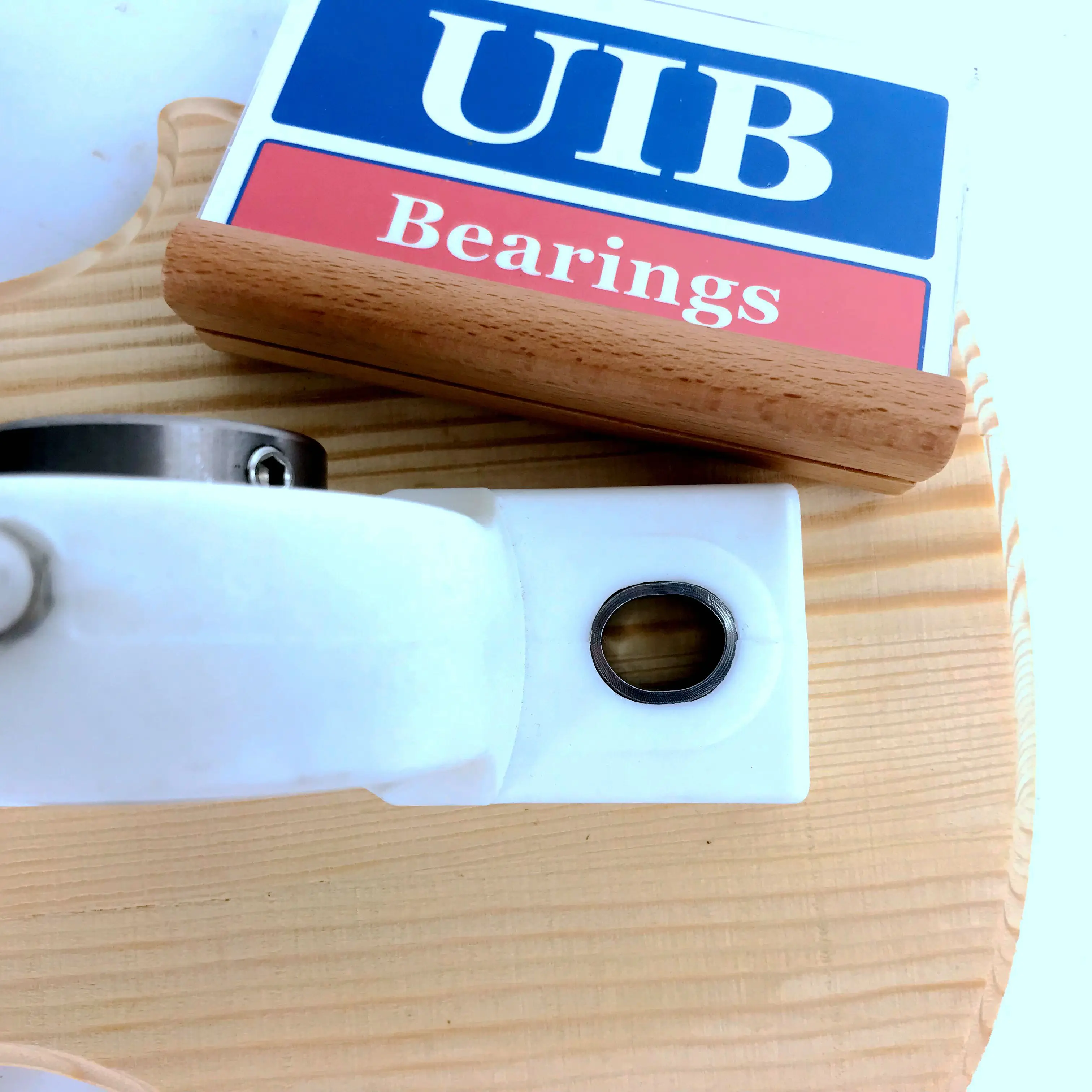 Stainless steel outer spherical bearing with seat SUC205 Pillow block bearing plastic seat ucp207 pillow block bearing