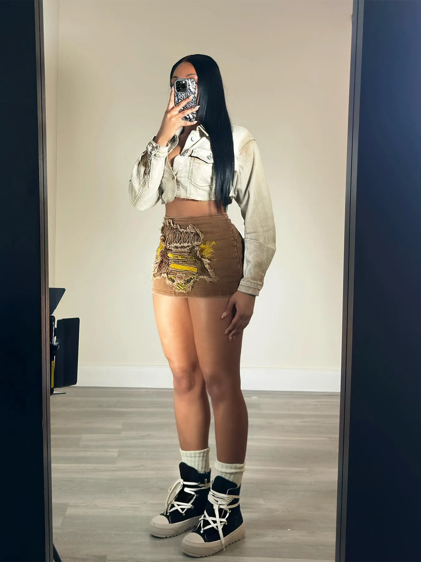 2024 New Arrived Summer Ladies Embroidery Patch Vintage Half Zipper Stretch Denim Mini Skirts For Women