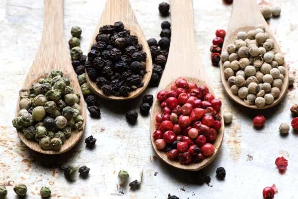 VIETNAM BLACK PEPPER 500 G/L