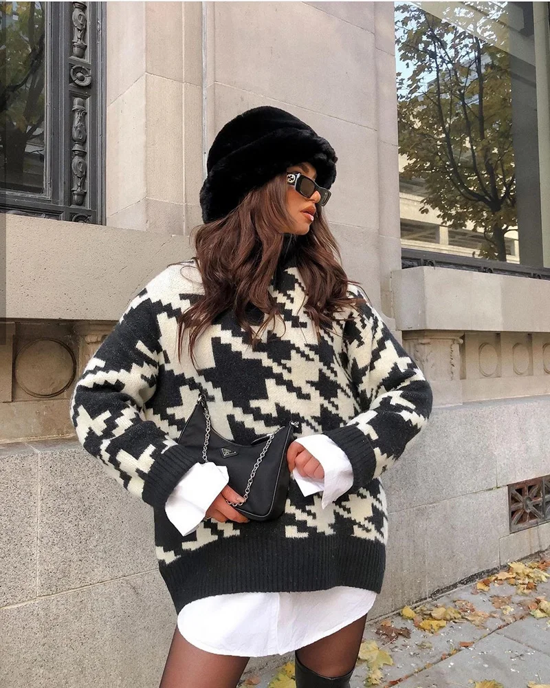 Turtleneck knitted autumn winter sweater women Houndstooth long pullover female Fashion warm black white jumper ladies