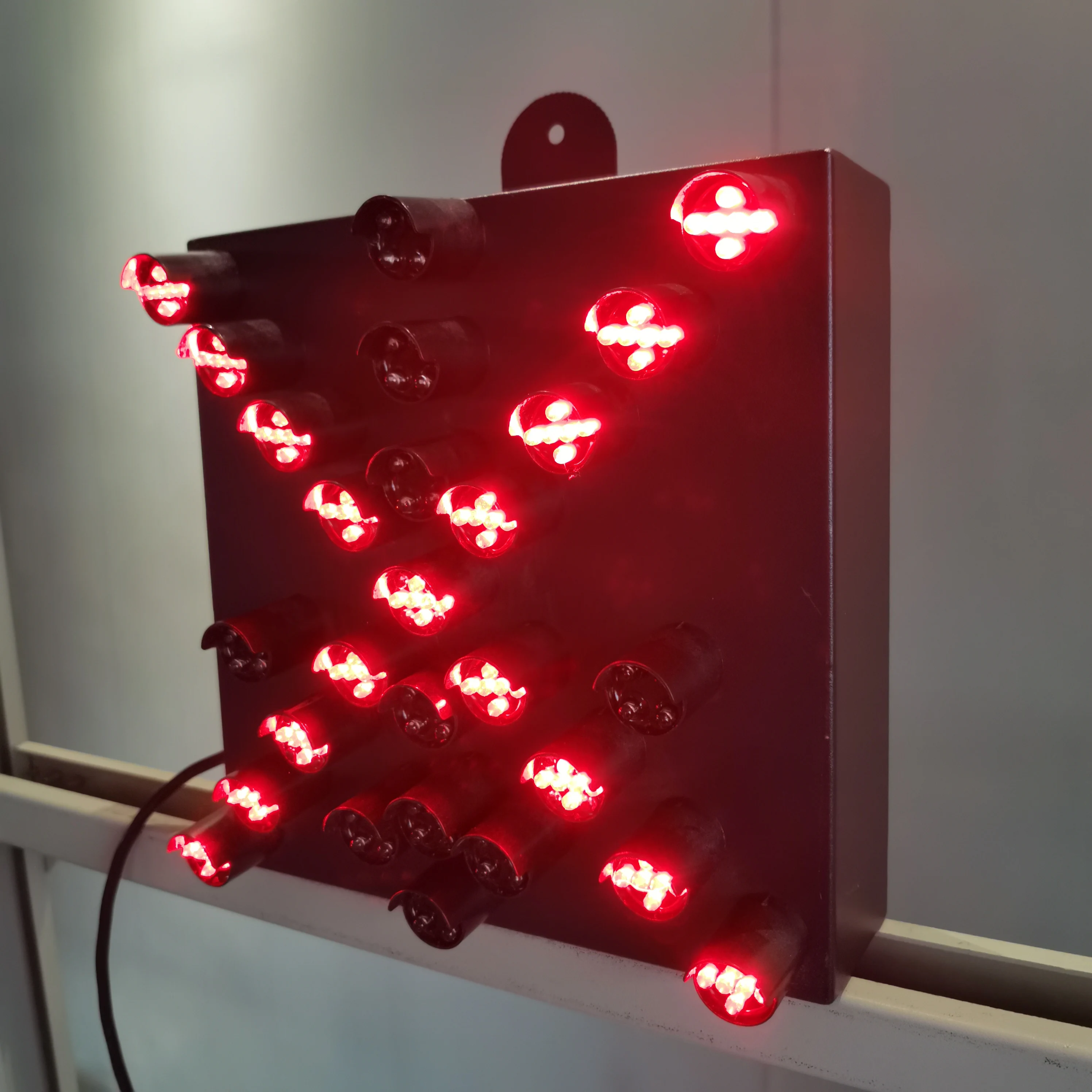 250MM 1-Aspect RG Direction Road Traffic Light Manufacturer