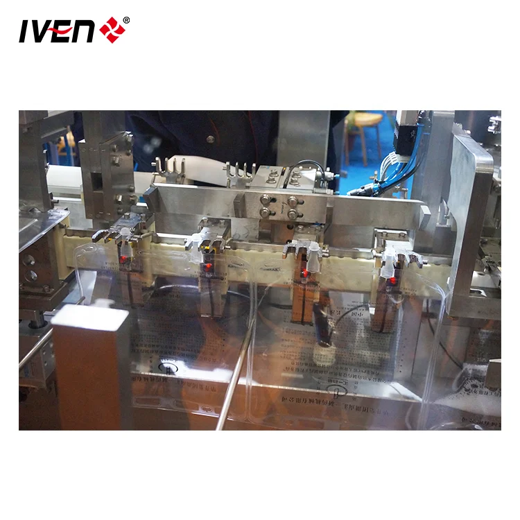 Фармацевтическая упаковочная машина для наполнения раствором IV
