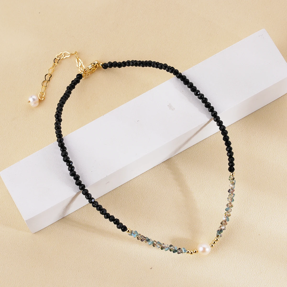 Baroque Pearl Wholesale Fashion Statement Jewelry Women Luxury Gold Black Crystal Beaded Natural Pearl Chocker Necklace