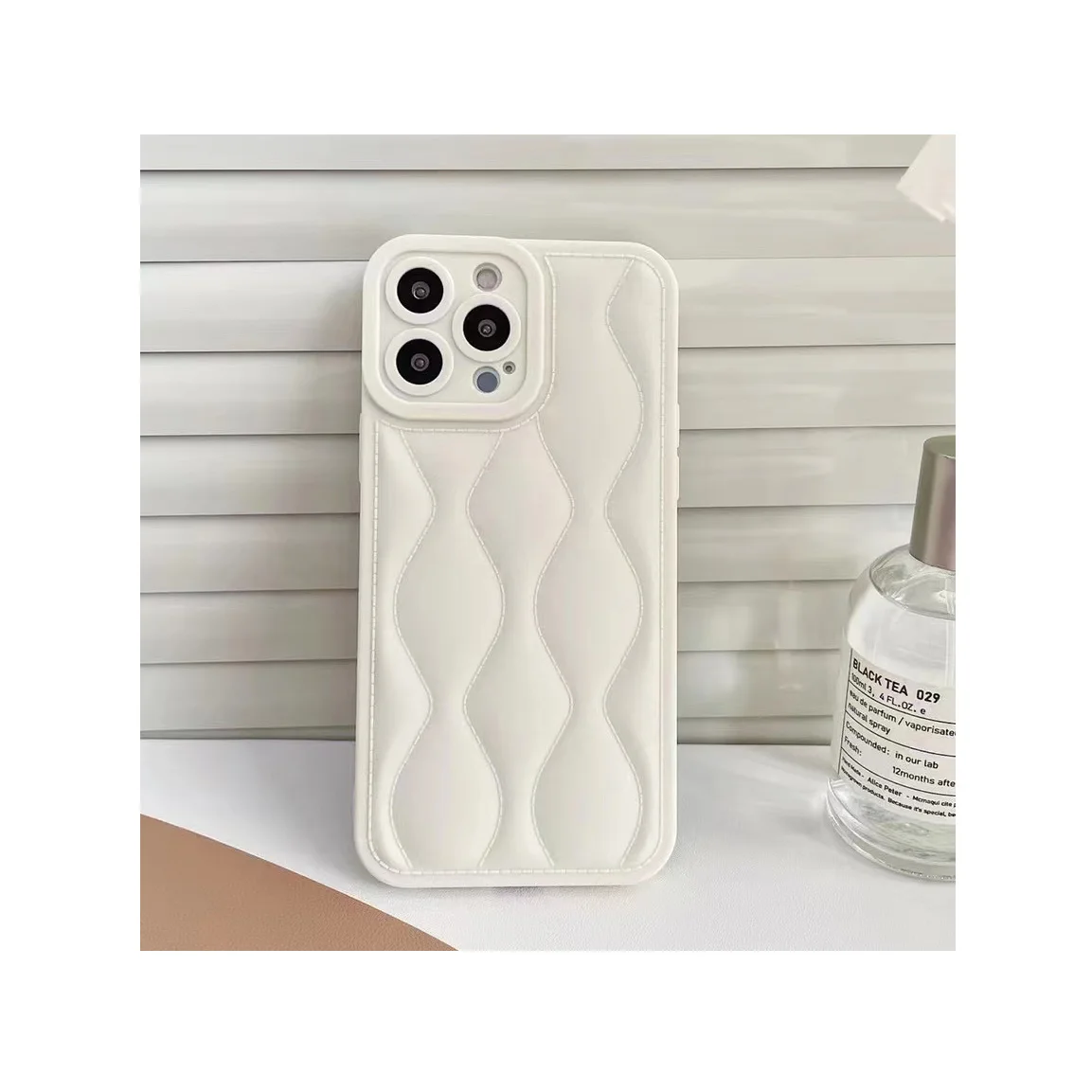 Spongy Down Jacket Phone Cover Wholesale Puffer Phone Case TPU Silicone Case for iPhone 7 8 X/XS/XR/XS MAX/11/12/13 Pro Max