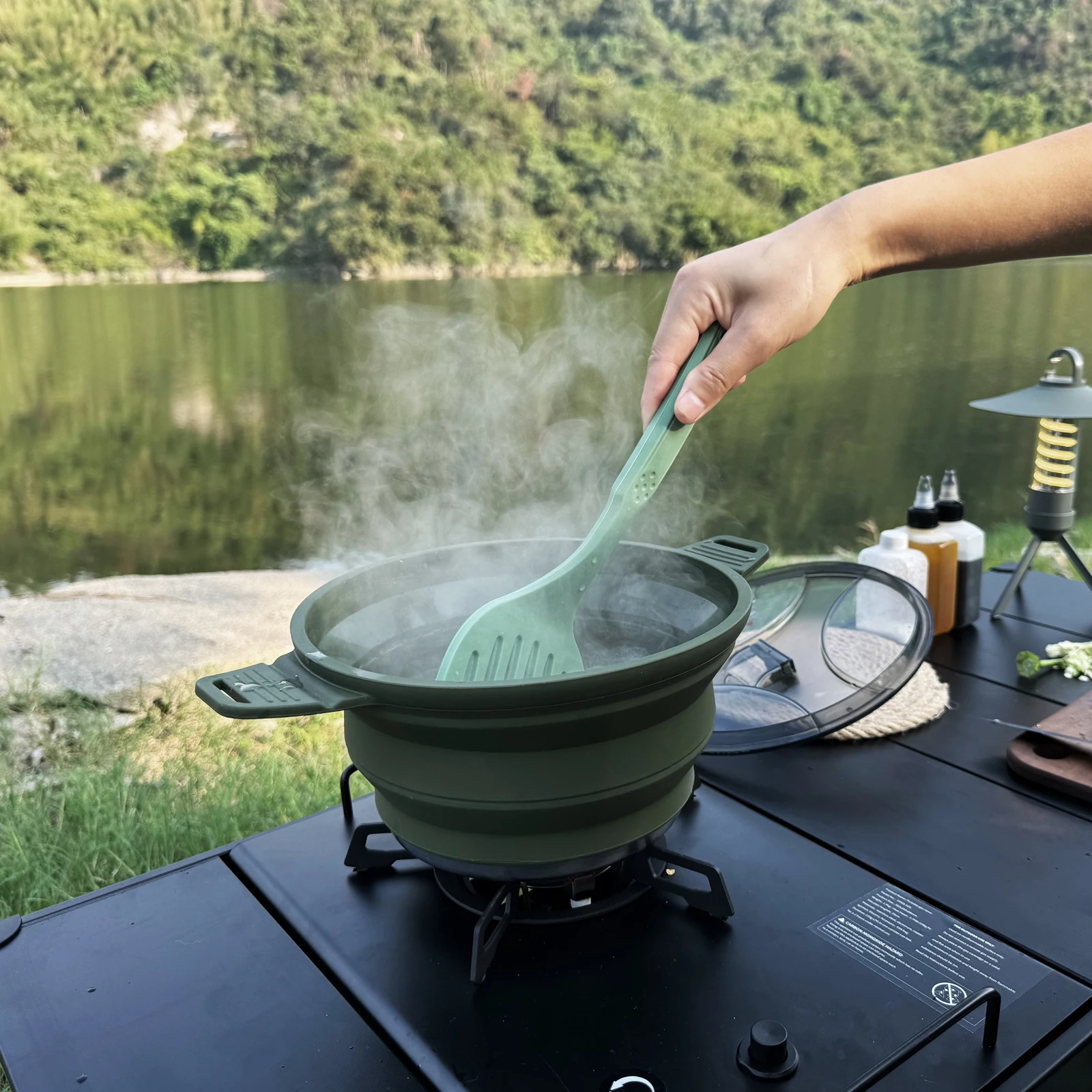Hot sales 2.5L Large Outdoor Pots Silicone Foldable Camping Pot