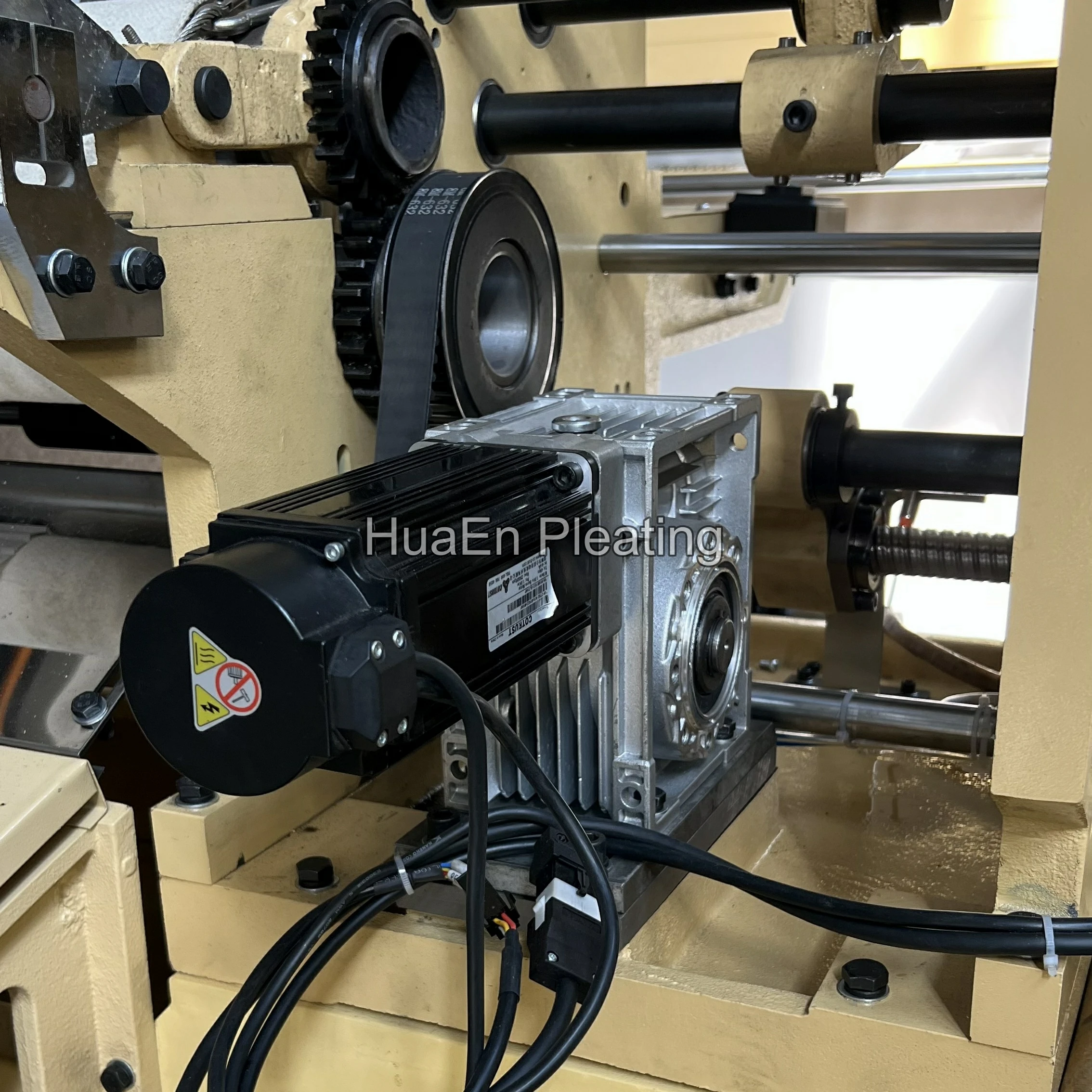 HuaEn Pleating Hijabs,abayas,scarfs,kaftans,stoles,makhanas, shawl ZJ-217C Knife Folding clothes pleating machine