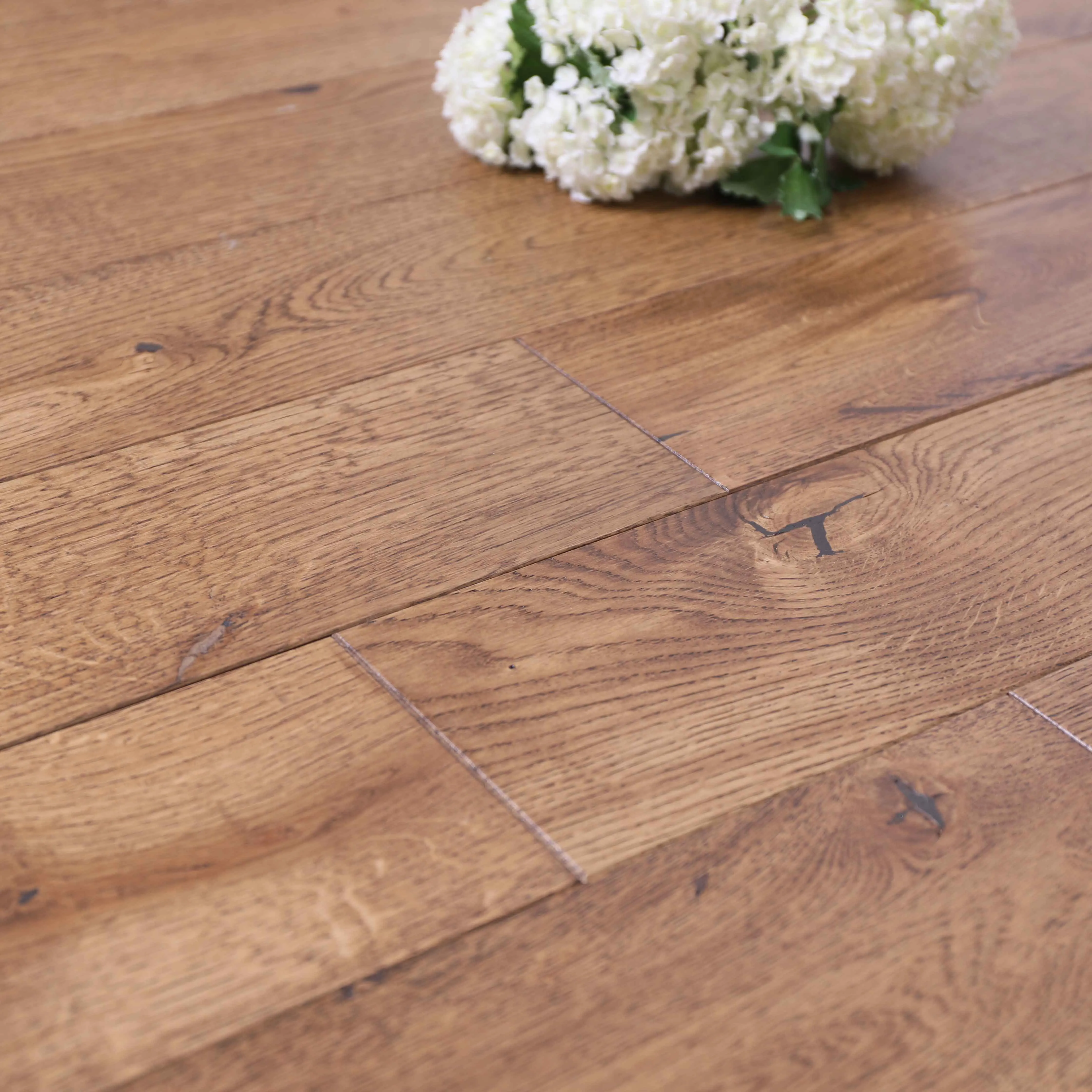 
High Quality Solid Wood Timber Laminate Flooring 