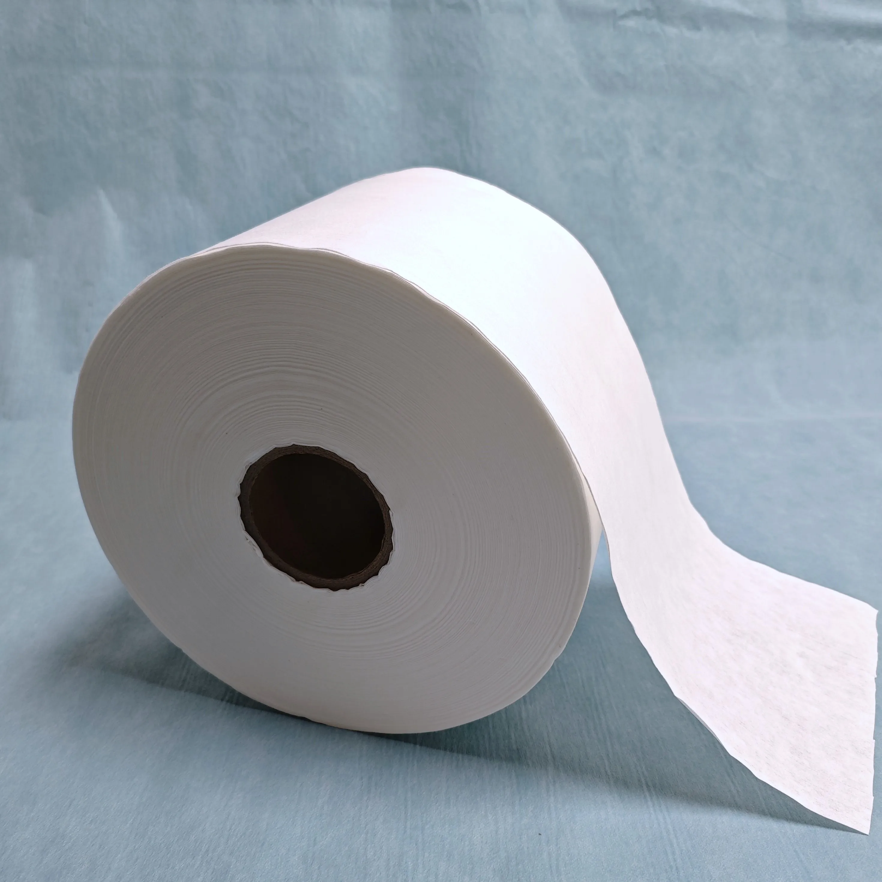 Manufacturer Customized nonwoven fabric roll Wood Pulp paper spunlace nonwoven fabric hydrophilic wet wipes