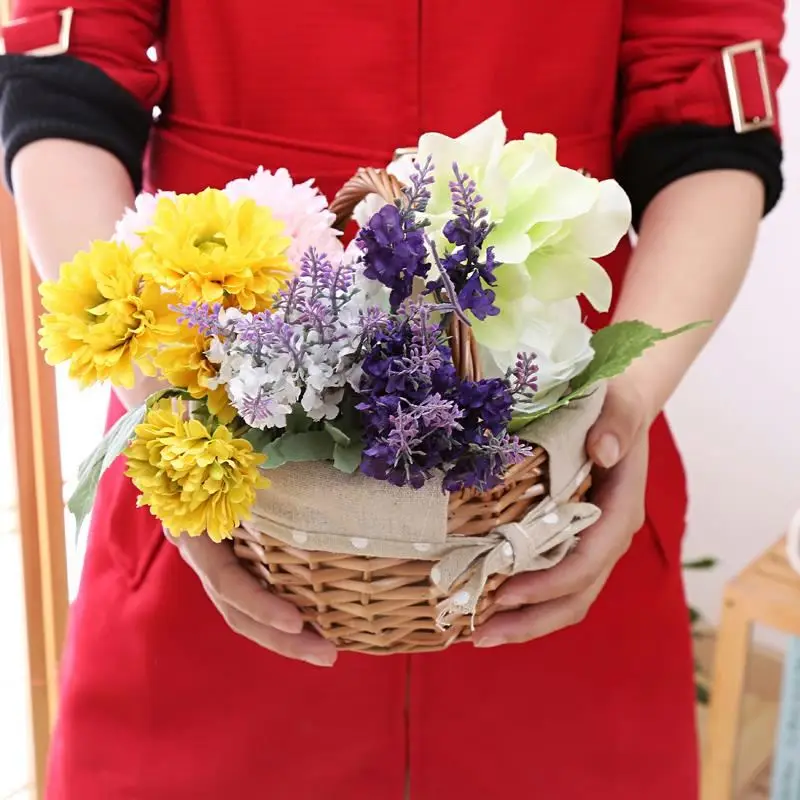 
Factory Wholesale Willow Gift Basket Lined Wicker Baskets for Crafts with handle 