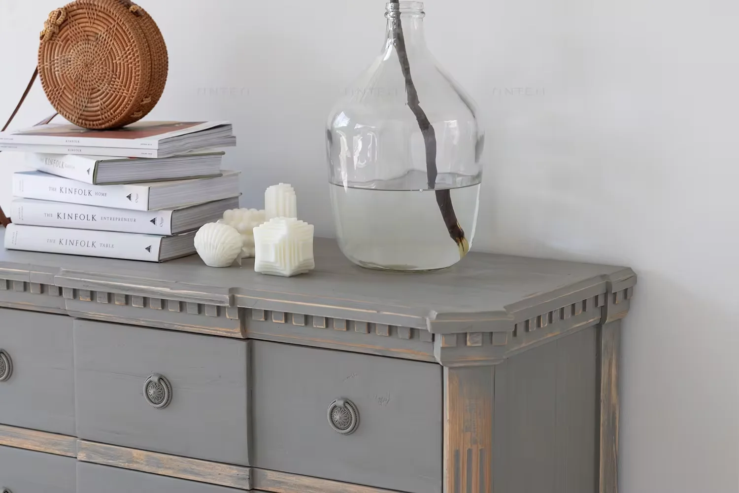 Vintage Solid Wood 6-Drawer Storage Cabinet Elegant Accent Living Room Furniture with Stylish Design for Dining Bedroom Hall