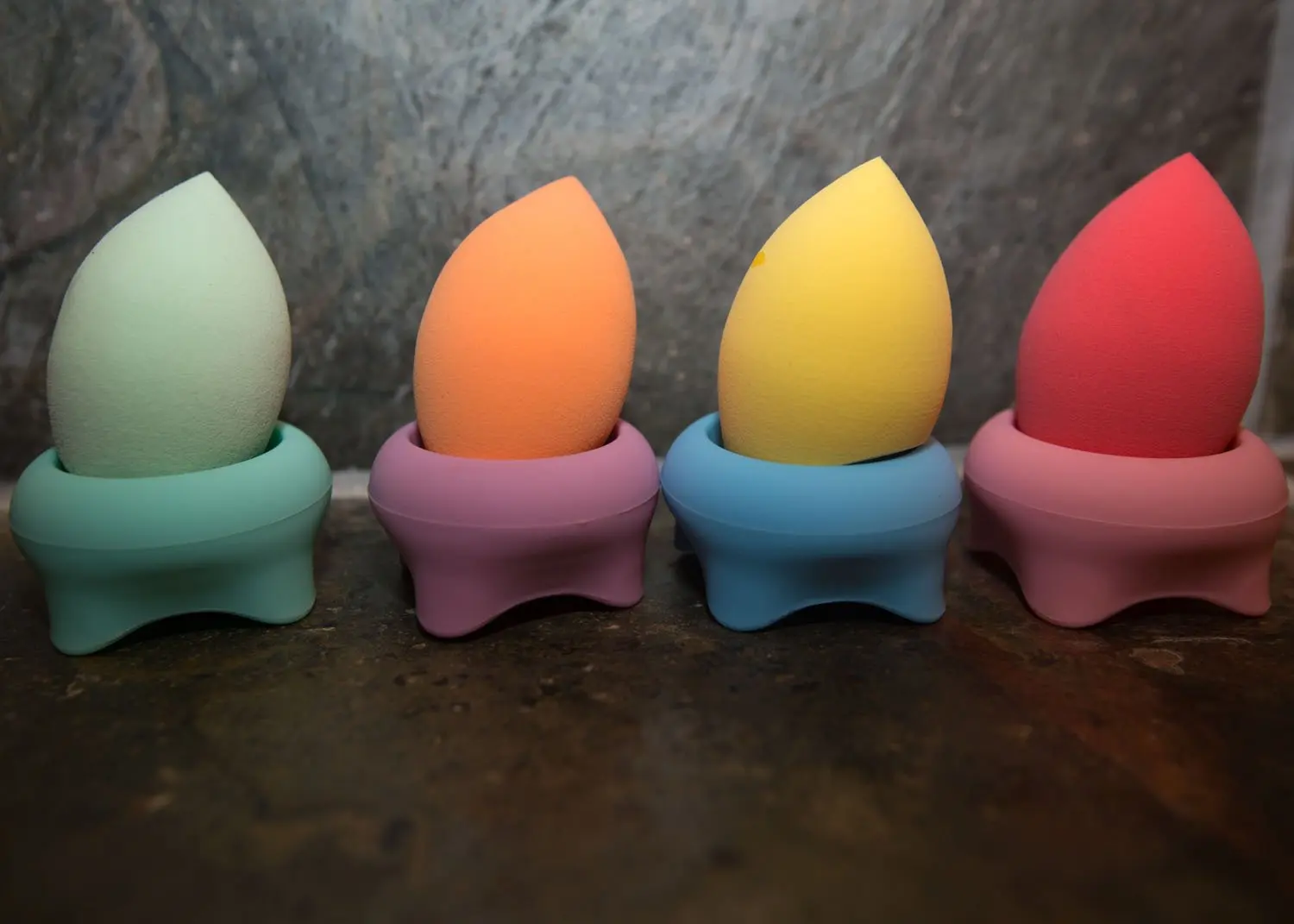 Hot Sale 4pcs Makeup Sponge Blender Holder Beauty Container Washable Reusable Protective