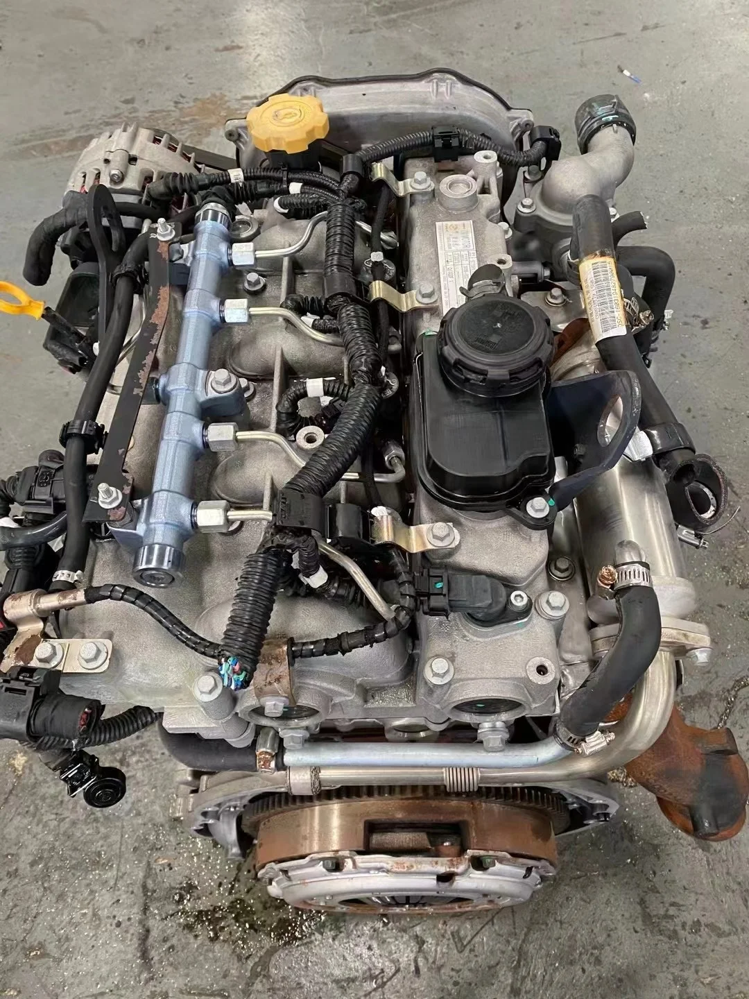 Excellent Condition MAXUS T60 engine 2.8T diesel engine motor 150hp SAIC pickup engine