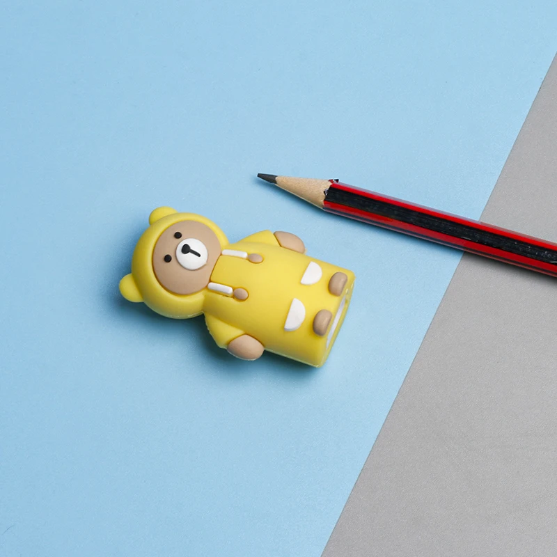 Cartoon PVC soft rubber silicone bear pencil sharpener primary school stationery for children mini pencil sharpener pencil sharp