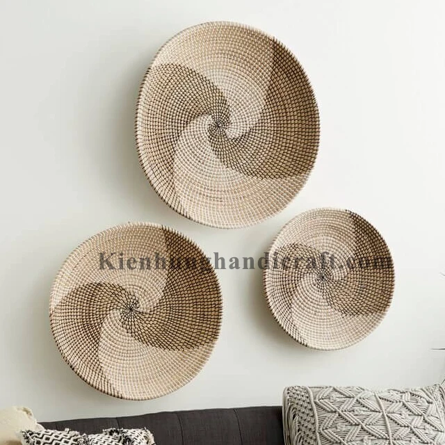 Eco FrIendly Vietnam Manufacture New Design Colorful  Multil Color Round Shape Circle Handwoven Seagrass Pate Wall Decor