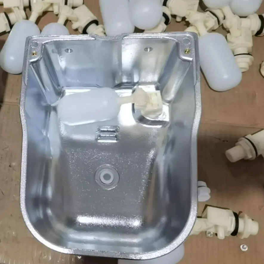 Большая емкость Крытая коровья овца козья кормушка Автоматическая зернистая алюминиевая для животных Конный менеджер