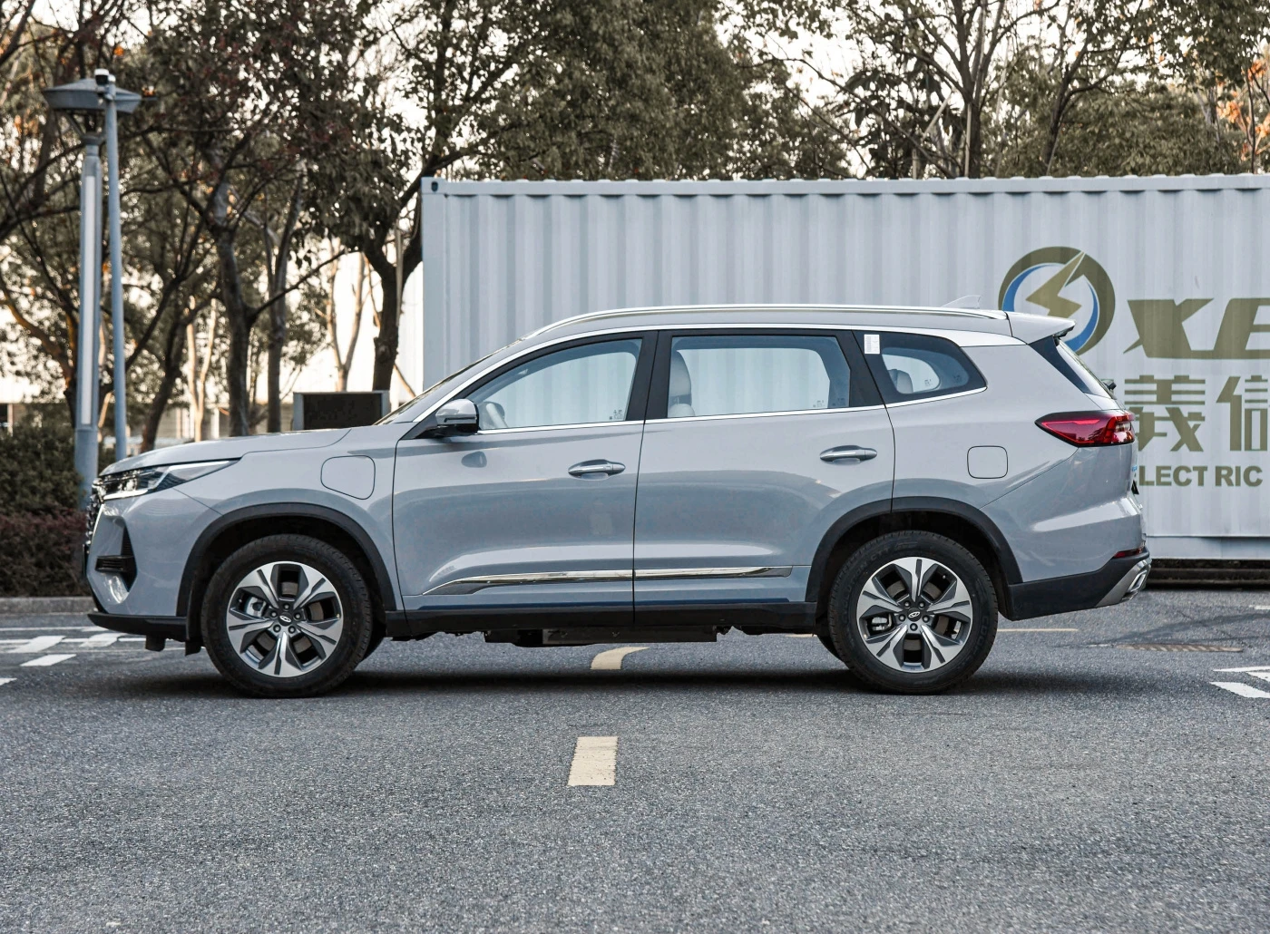 Chery Tiggo 8 Pro 4wd 2 0 T Подержанный автомобиль 4 колеса 5 мест бензиновый внедорожник недорогой