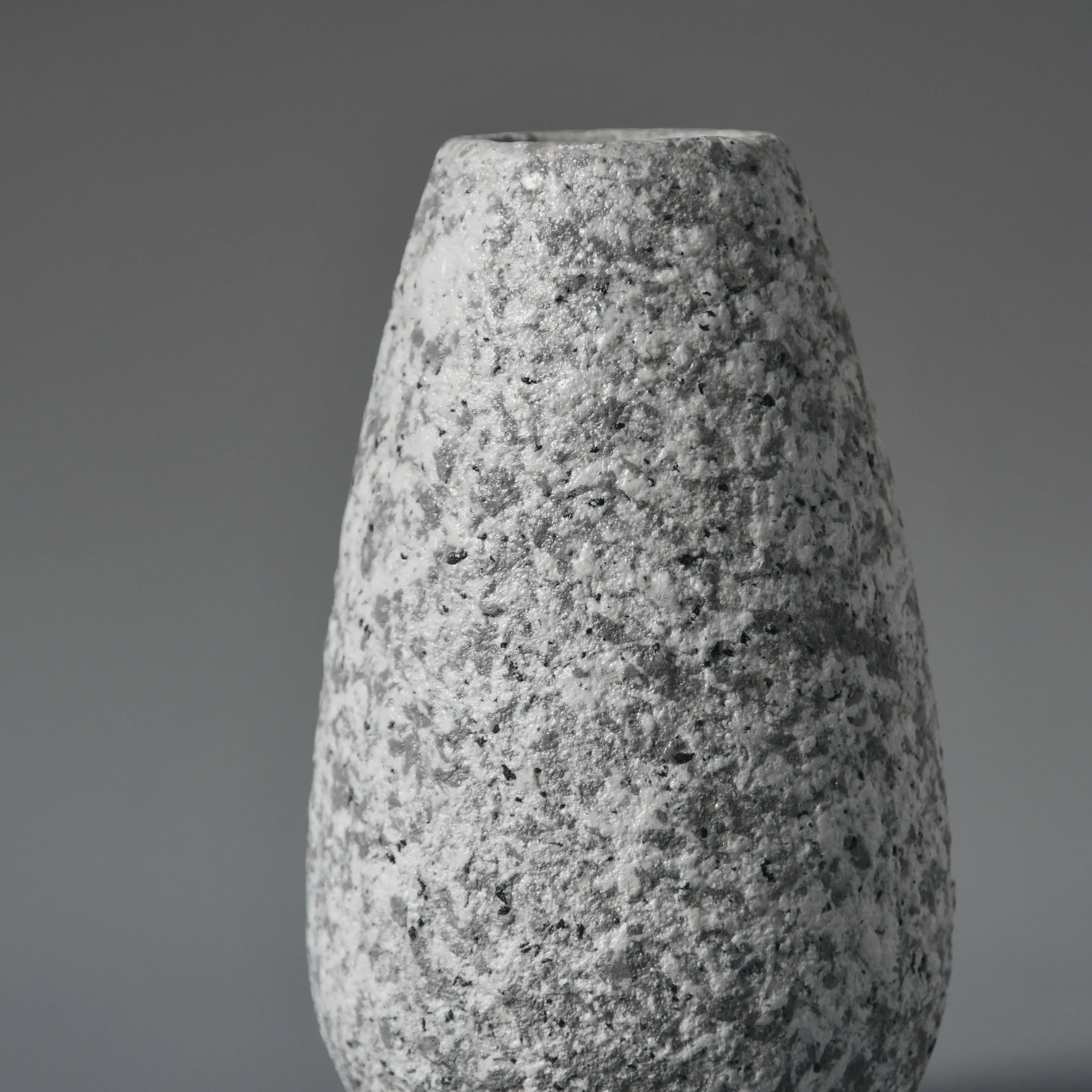 Home decoration beige marble stone flower vase Grade Finely Polished Stone White Vase Marble White Flower Cone Vase