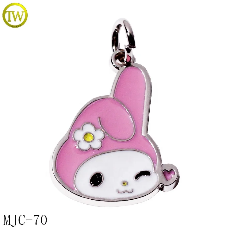 Custom initial letter stamped jewelry charms gold plated alloy round logo tags pendant for women bangle