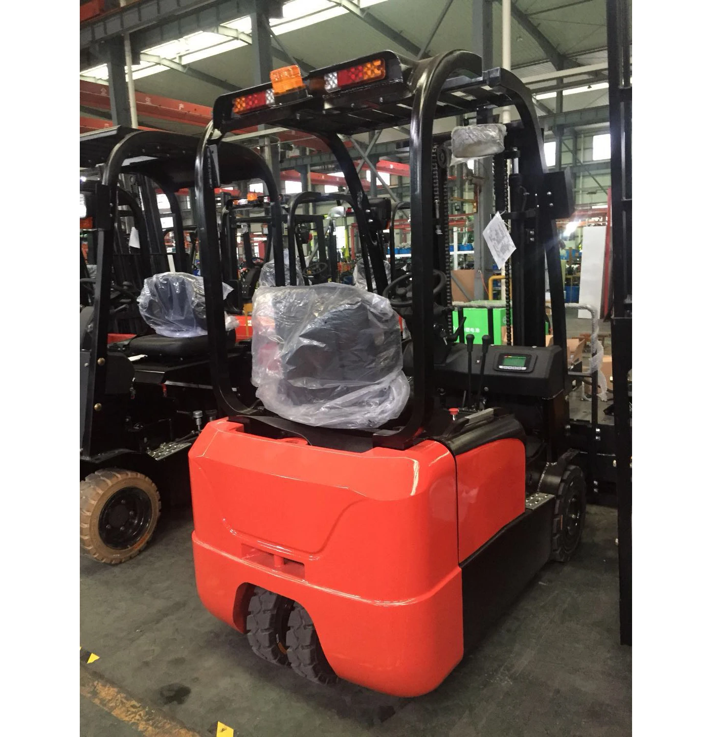 1.3 1.5 1.5 2.0ton 3 Wheel Small Turning Refrigeration House Tight Space Multi Use Small Electric Forklift Truck