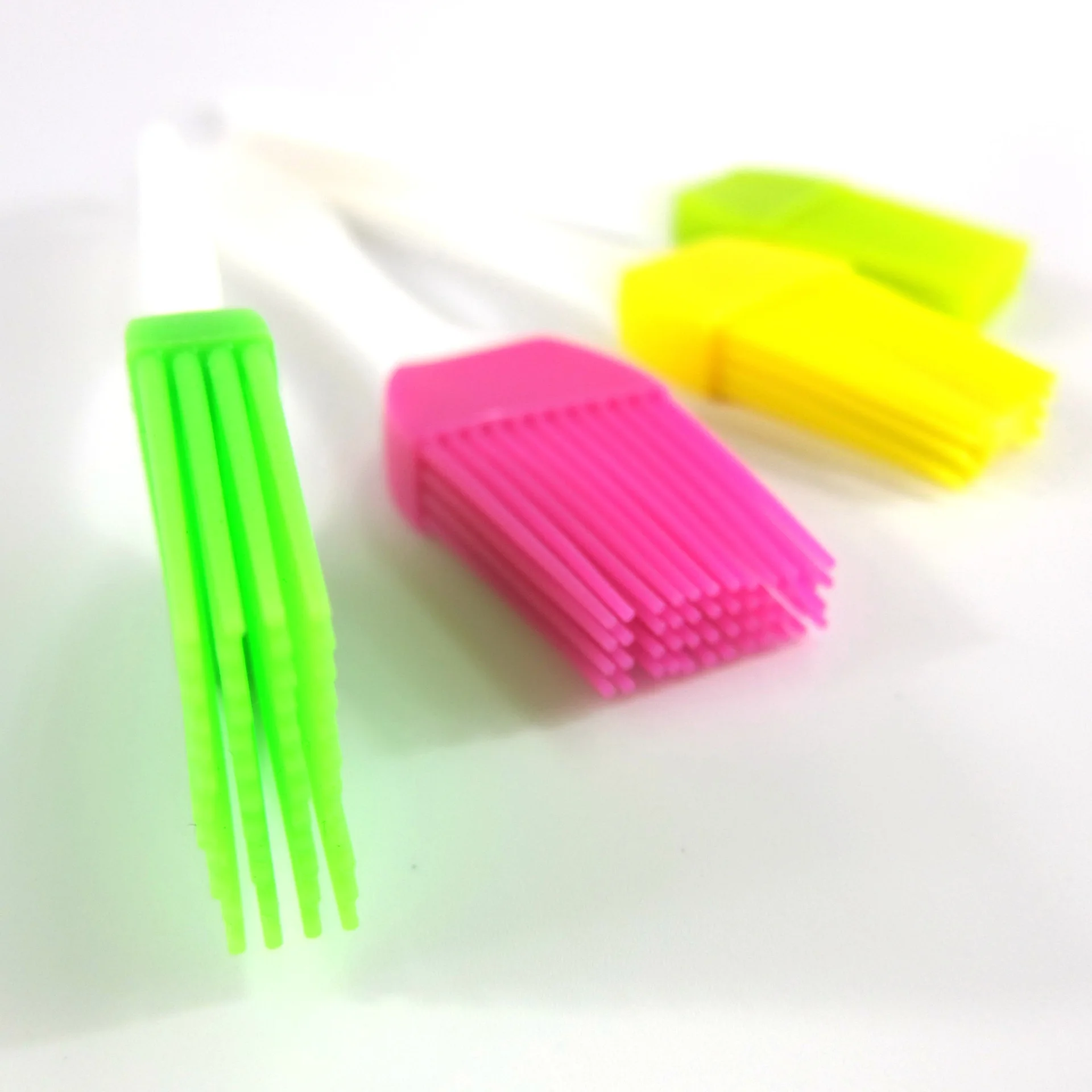 Kitchen Cooking Tool Heat Resistant Silicone Oil Brush For Grilling BBQ