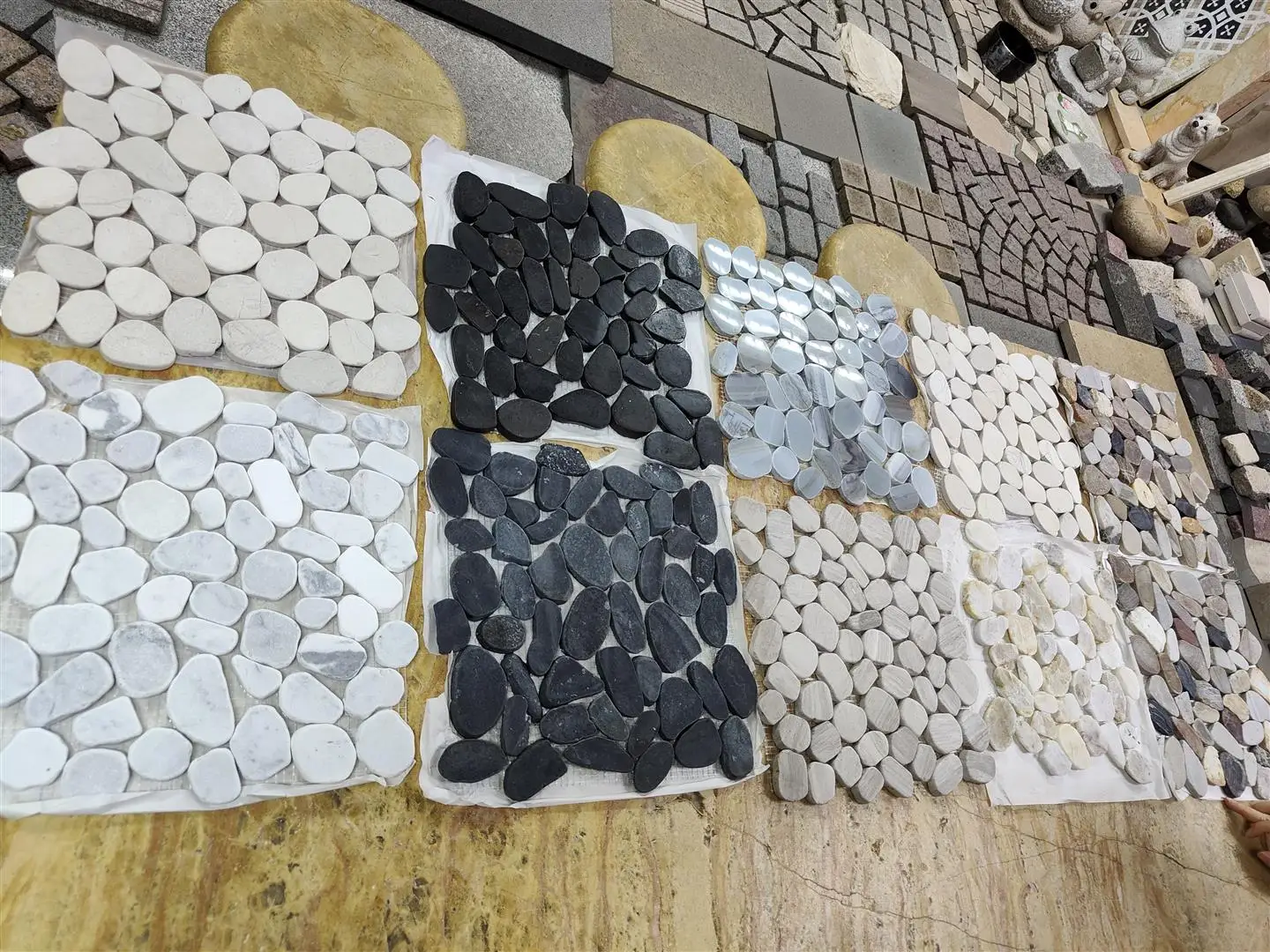 High Quality Landscaping Natural Black Pebbles Stone Floor Mat Meshed Ready Tiles Sheet 30x30