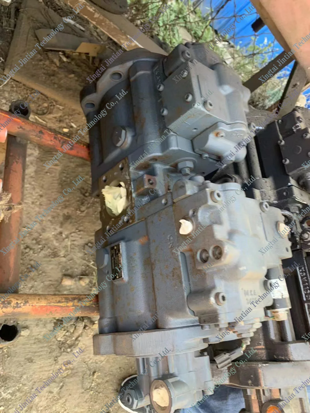 Used hydraulic pump K3V63 K3V63DT K3V63DTP
