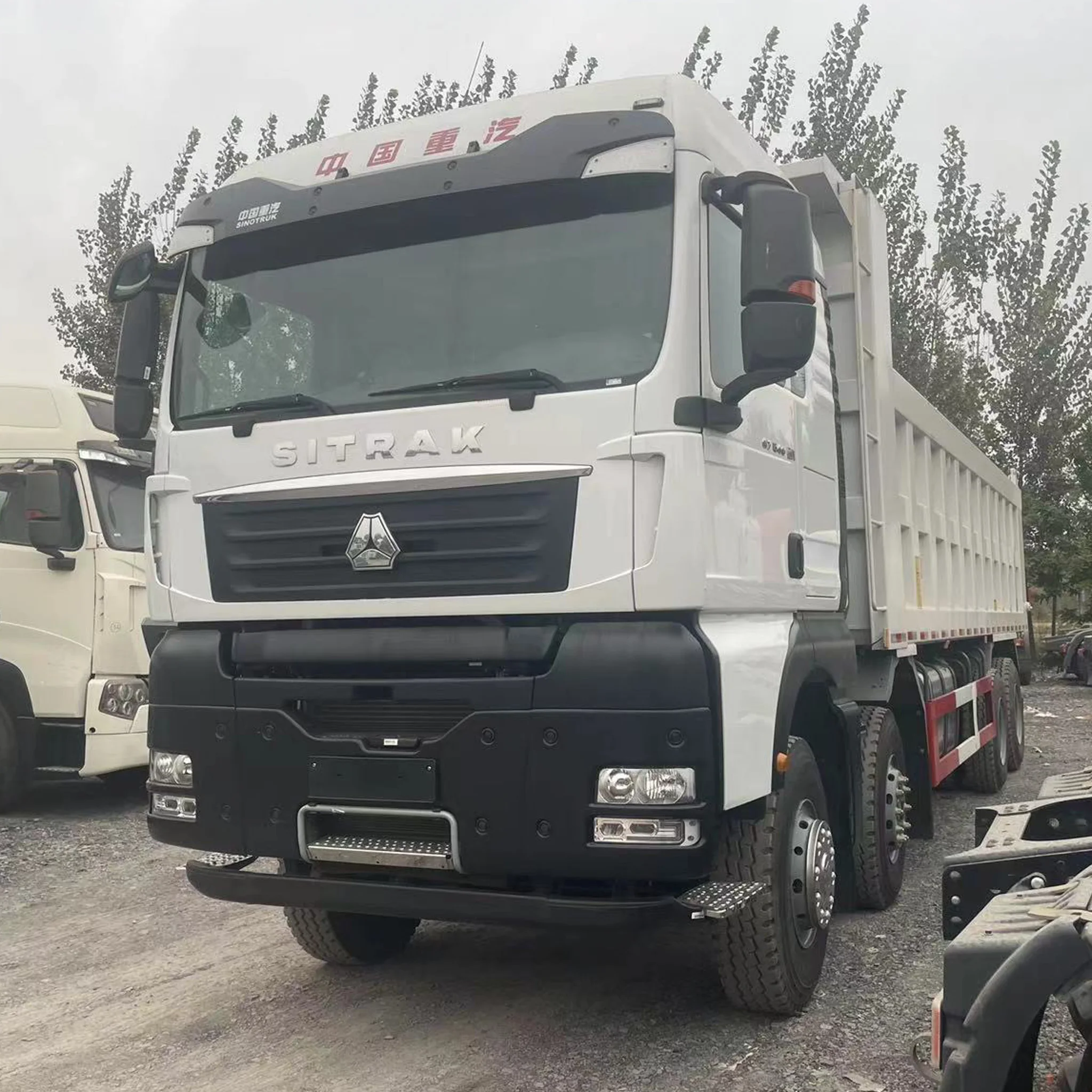 Factory Price China Famous Sitrak G7 540HP 8X4 Euro 6 Double Drive Sinotruk Howo Tractor Trucks For Sale