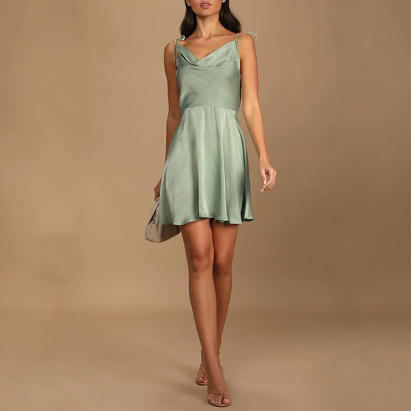 Летнее платье на заказ с зеленым атласным мини-платьем