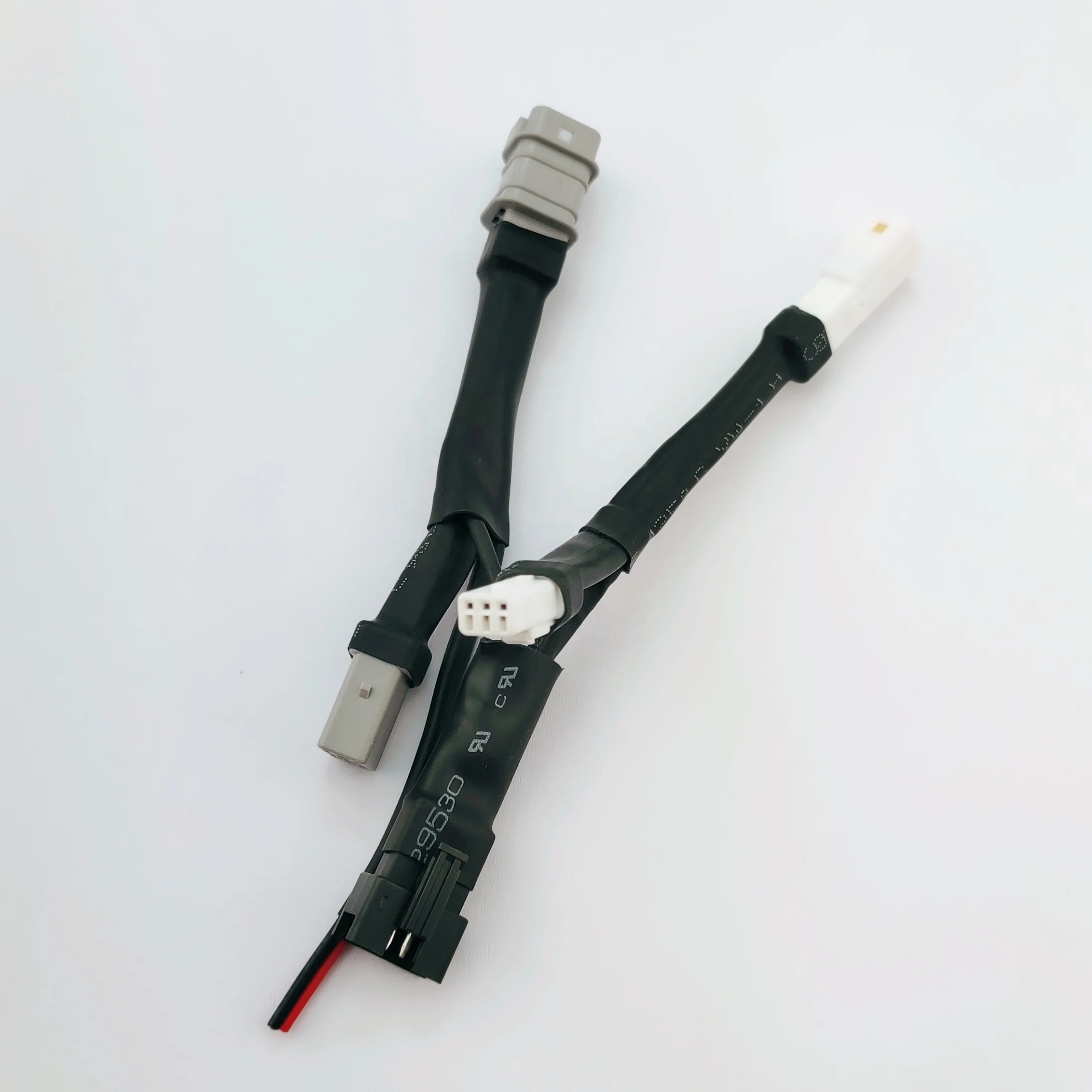 
05T/05R-WJPF-HHLE-D to 03T/03R-JWPF-VSLE-S wire harness for waterproof 