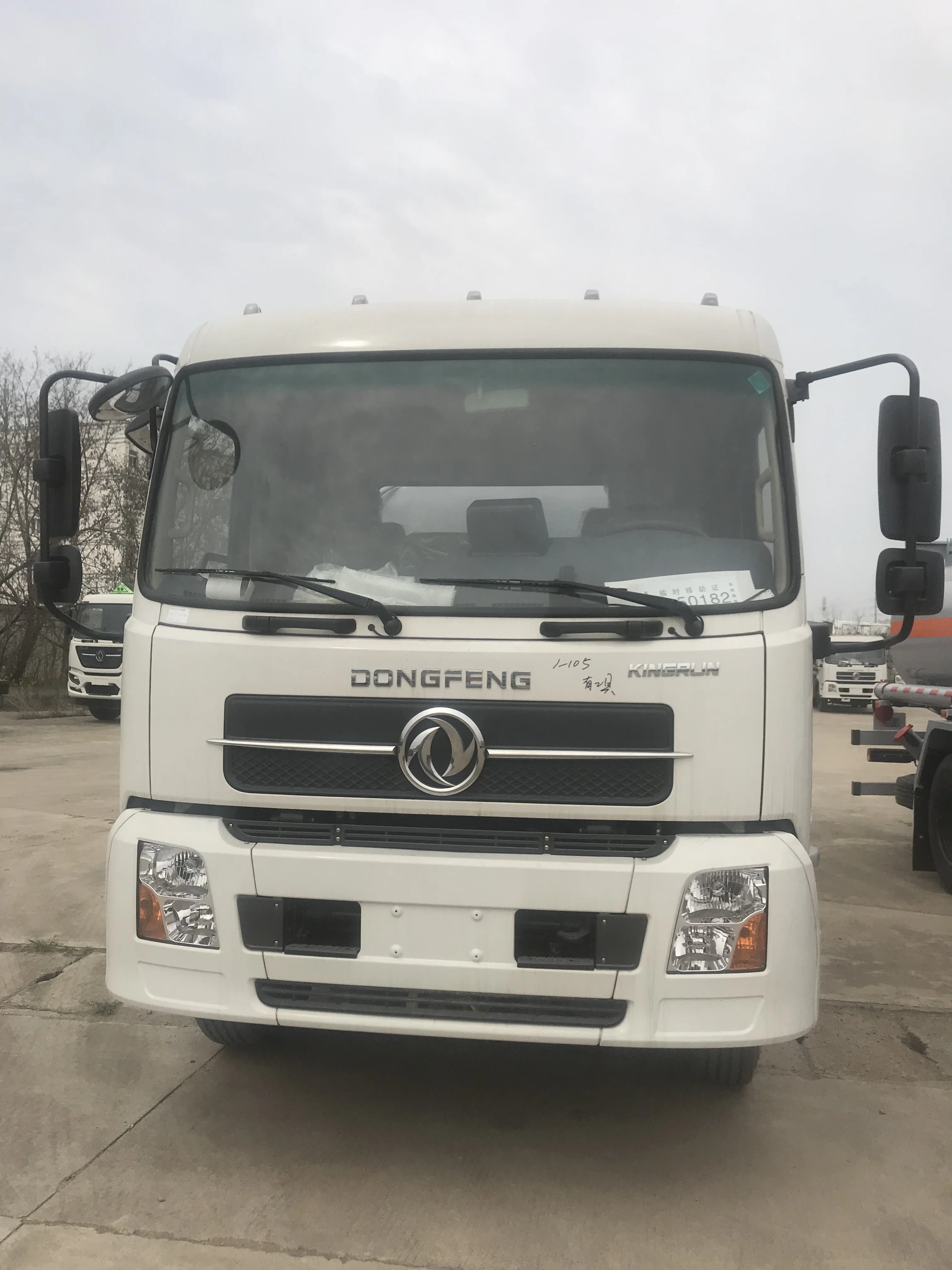 Автоцистерна DONGFENG KINGRUN Euro 5 15000 литров мобильный топливный бак грузоподъемность 4000 галлонов ручной дизель Cummins 4x2